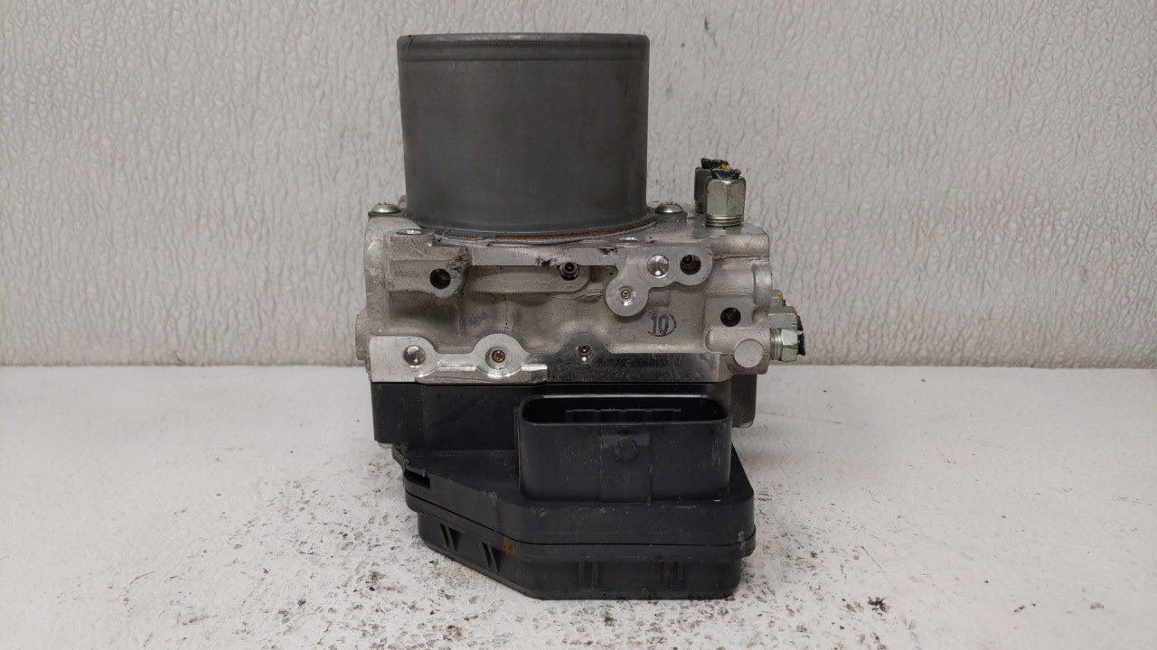 2014-2015 Infiniti Q50 ABS Pump Control Module Replacement Fits Fits 2014 2015 OEM Used Auto Parts - Oemusedautoparts1.com