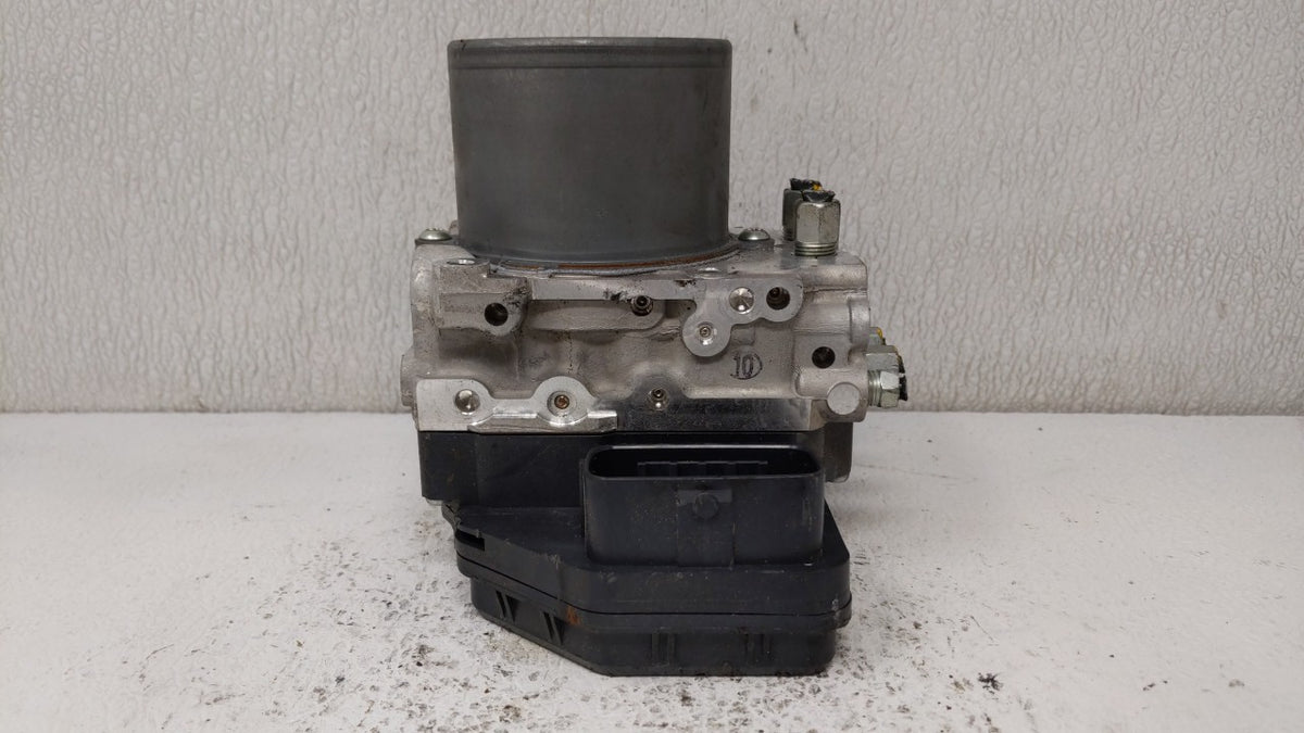 2014-2015 Infiniti Q50 Anti-Lock Brake ABS Pump Module Actuator OEM Fits Fits 2014 2015 OEM Used Auto Parts - Oemusedautopar