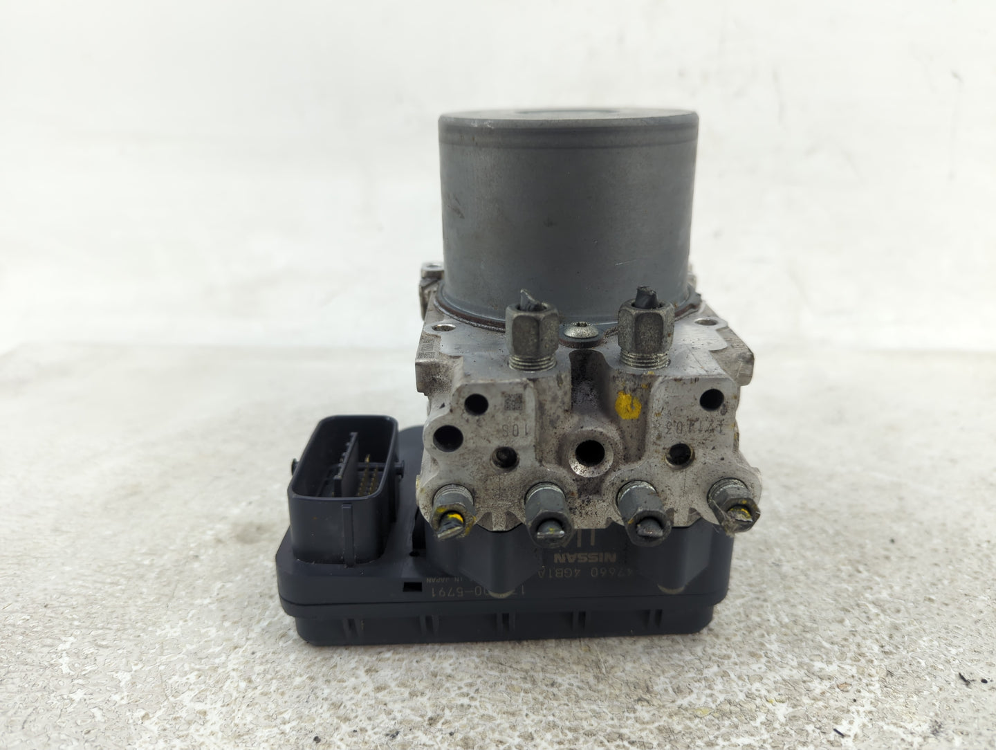 2014-2015 Infiniti Q50 ABS Pump Control Module Replacement P/N:47660-4GB1A Fits Fits 2014 2015 OEM Used Auto Parts - Oemused