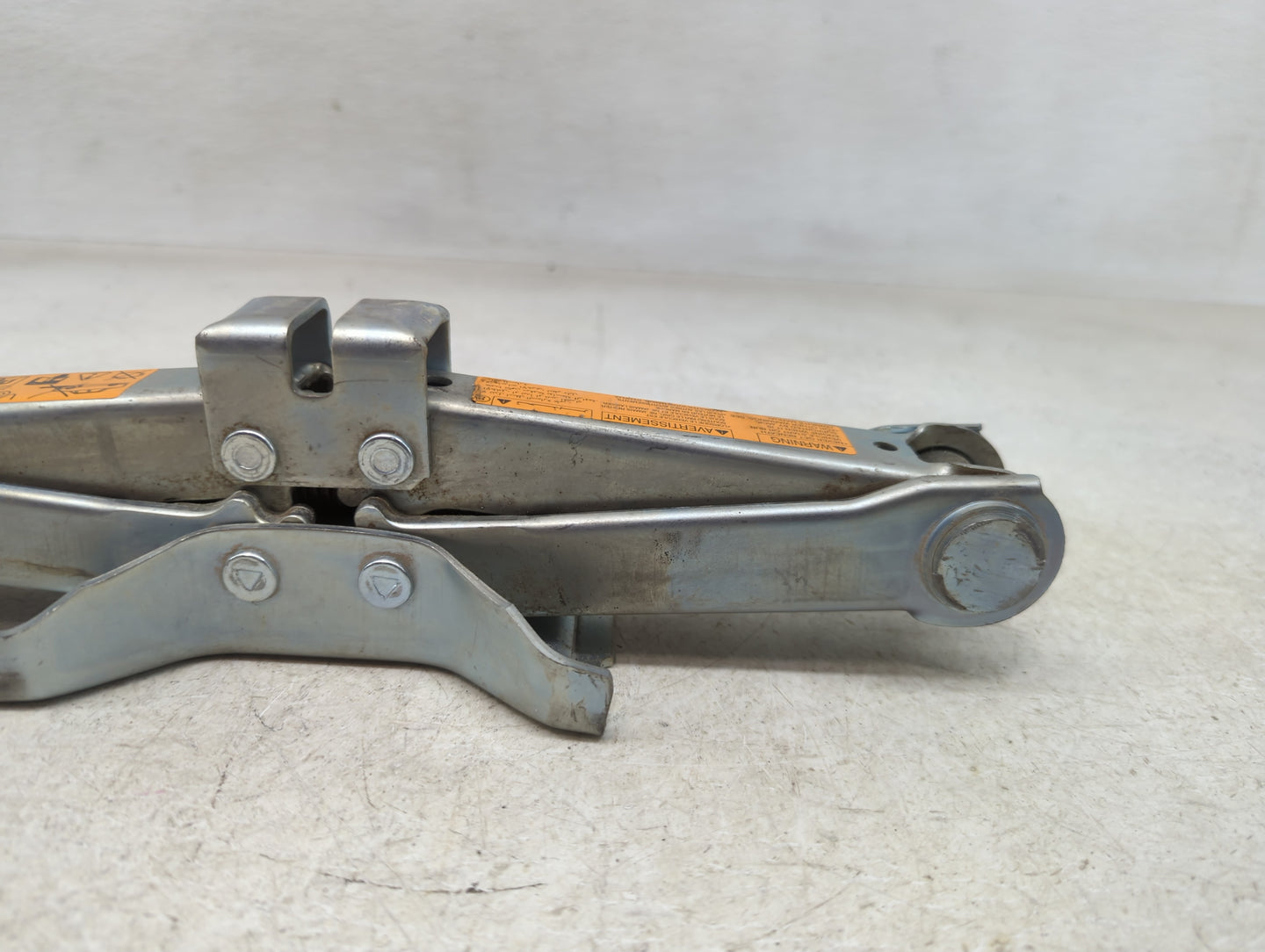 2015 Infiniti Q50 Spare Scissor Car Jack - Oemusedautoparts1.com