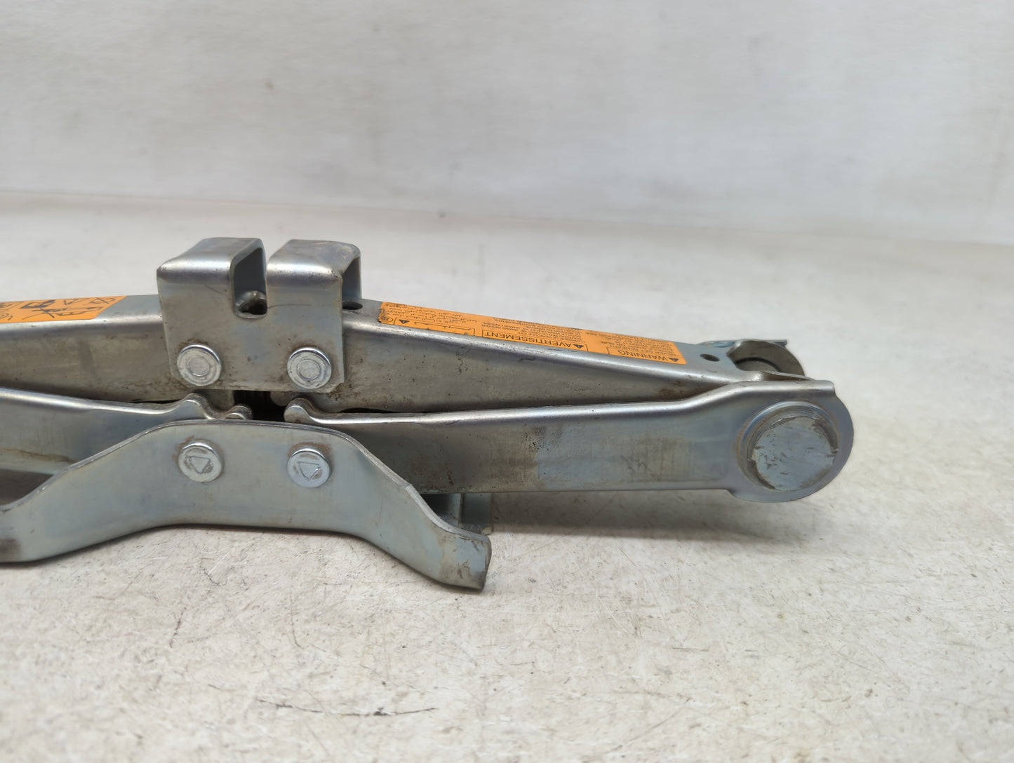 2015 Infiniti Q50 Spare Scissor Car Jack - Oemusedautoparts1.com