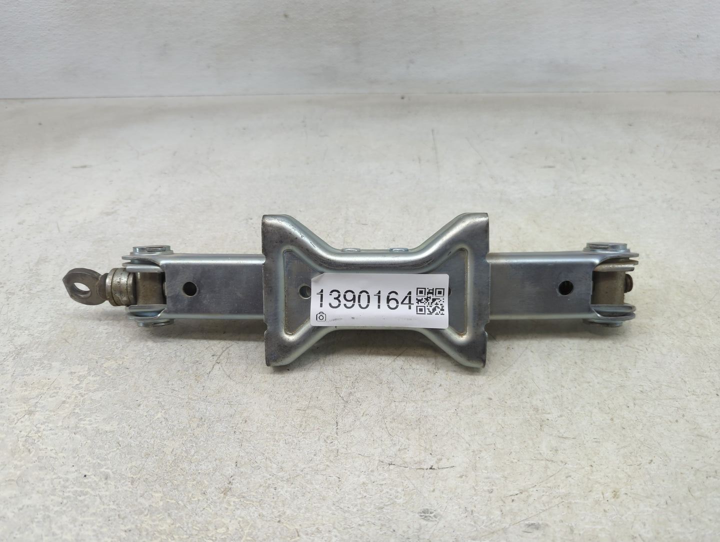 2015 Infiniti Q50 Spare Scissor Car Jack - Oemusedautoparts1.com