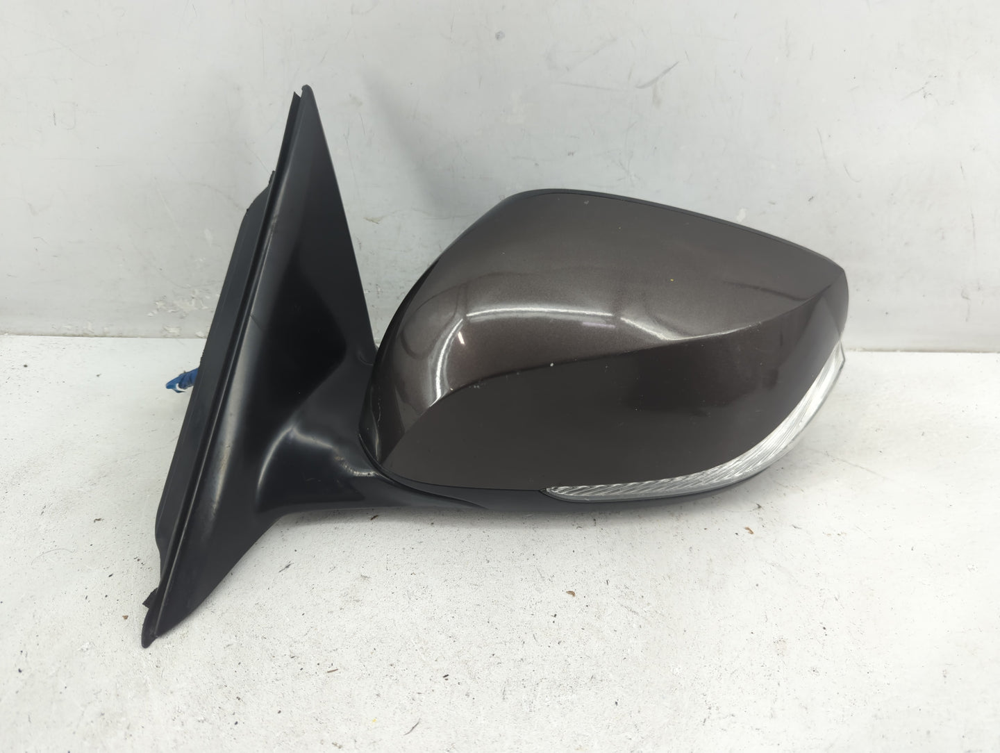 2014-2020 Infiniti Q50 Driver Side View Mirror - Left Door Mirror OEM Used - Oemusedautoparts1.com