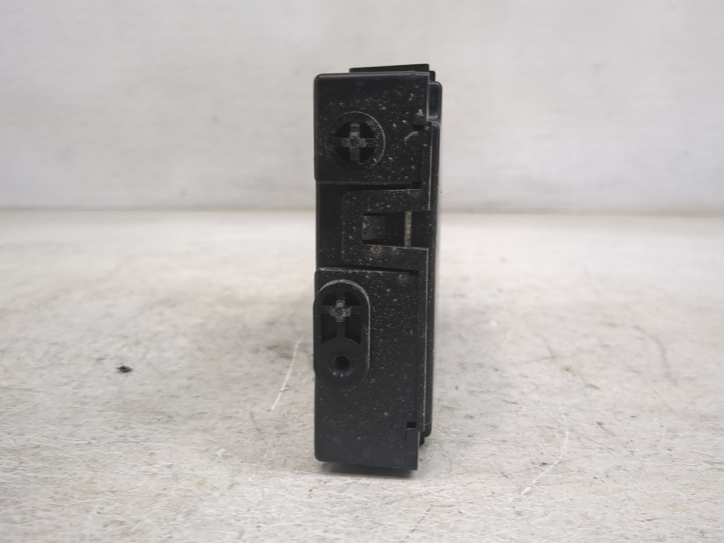 2015 Infiniti Q50 Radio AM FM Cd Player Receiver Replacement P/N:27760 8HR0A 222053B Fits OEM Used Auto Parts - Oemusedautop