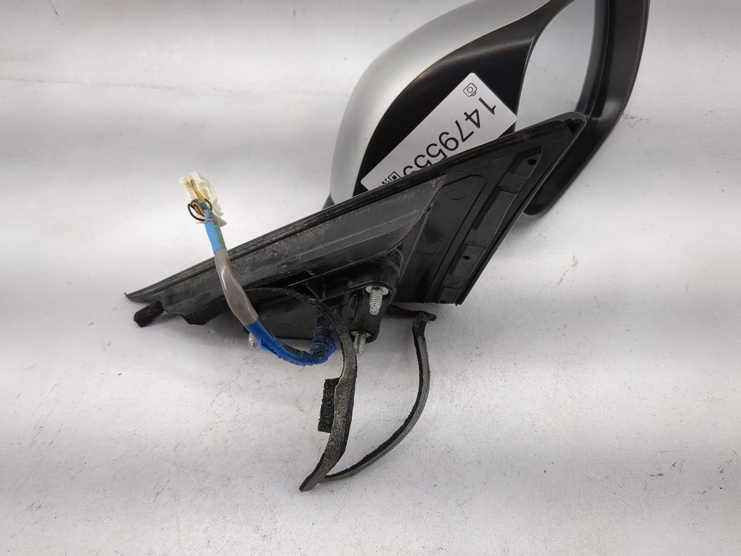 2014-2020 Infiniti Q50 Passenger Side View Mirror - Right Door Mirror OEM Used - Oemusedautoparts1.com