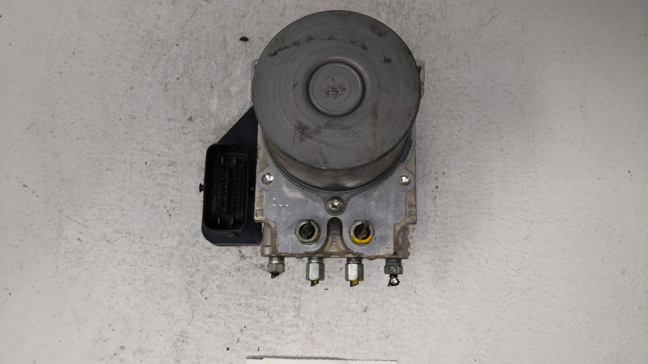 2014-2015 Infiniti Q50 ABS Pump Control Module Replacement P/N:47660 4GB1A Fits Fits 2014 2015 OEM Used Auto Parts - Oemused
