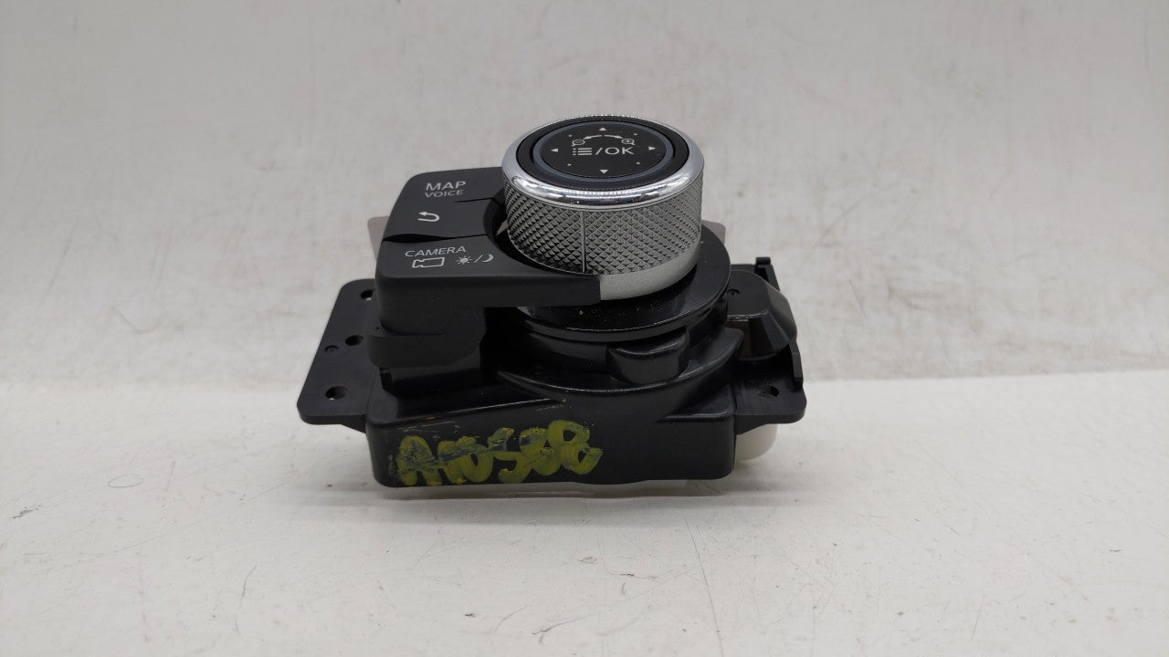 2015 Infiniti Q50 Radio Control Panel - Oemusedautoparts1.com