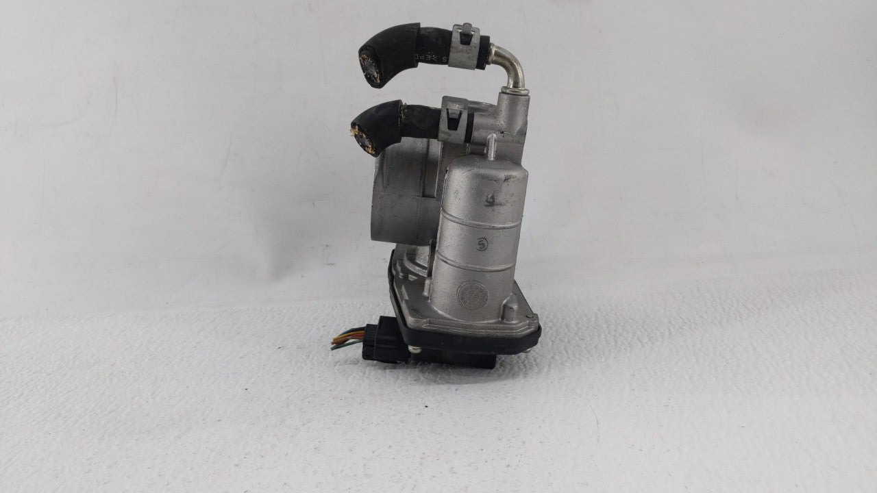 2014-2018 Infiniti Q50 Throttle Body P/N:526-01 RME75 Fits OEM Used Auto Parts - Oemusedautoparts1.com