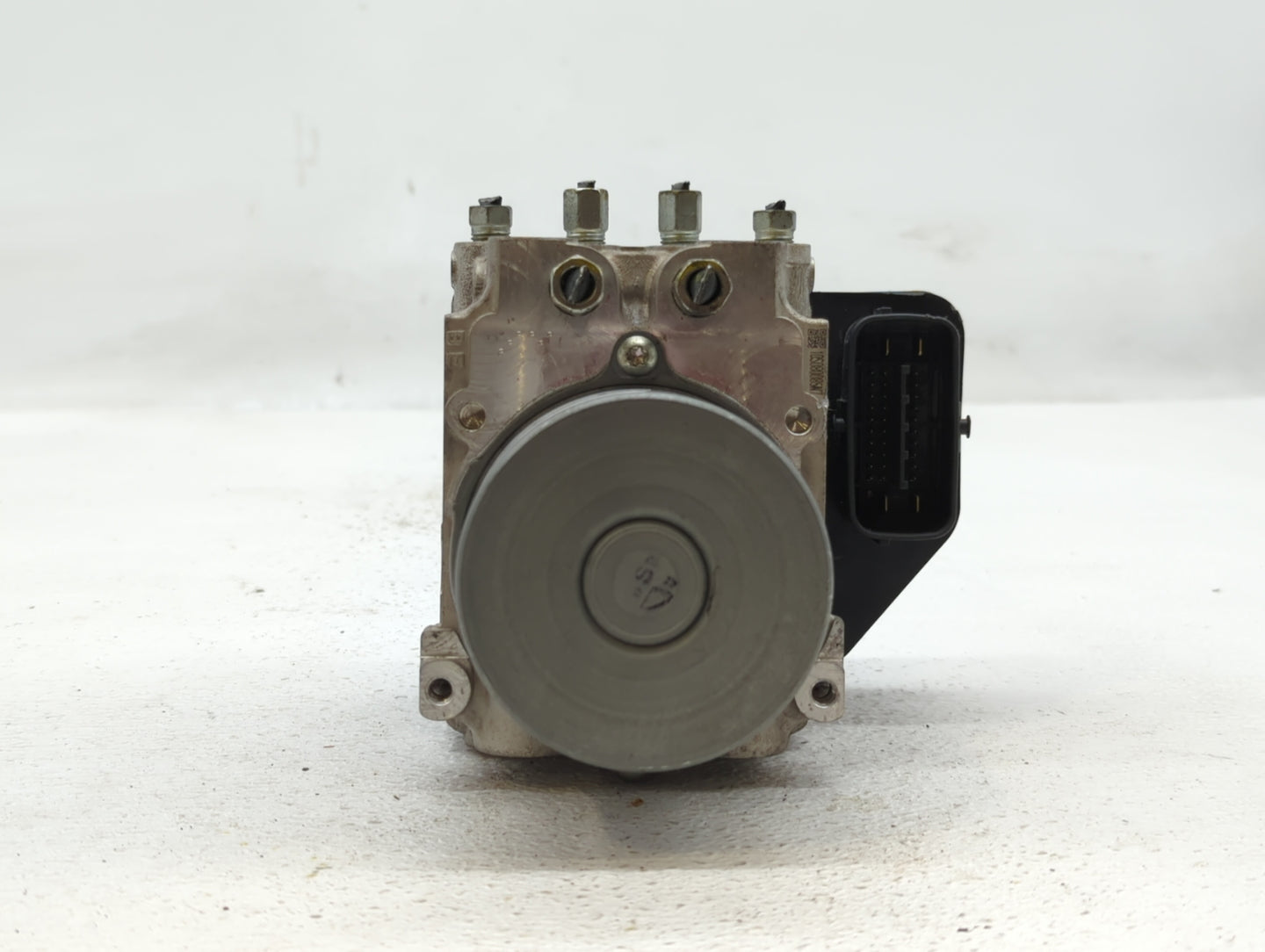 2014-2015 Infiniti Q50 ABS Pump Control Module Replacement P/N:47660 4GB1A Fits Fits 2014 2015 OEM Used Auto Parts - Oemused