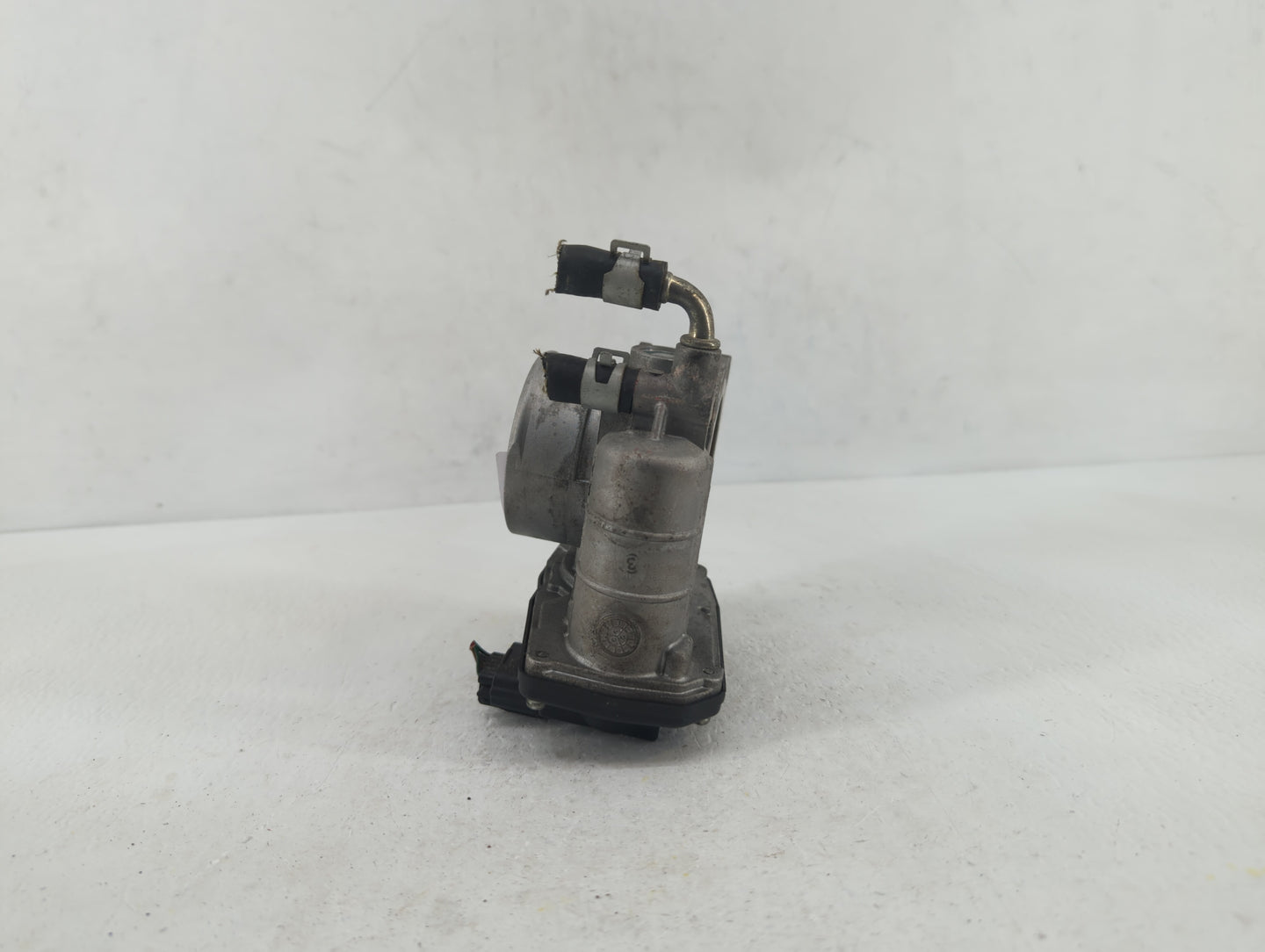2014-2018 Infiniti Q50 Throttle Body P/N:RME60-21 RME60-12 Fits OEM Used Auto Parts - Oemusedautoparts1.com