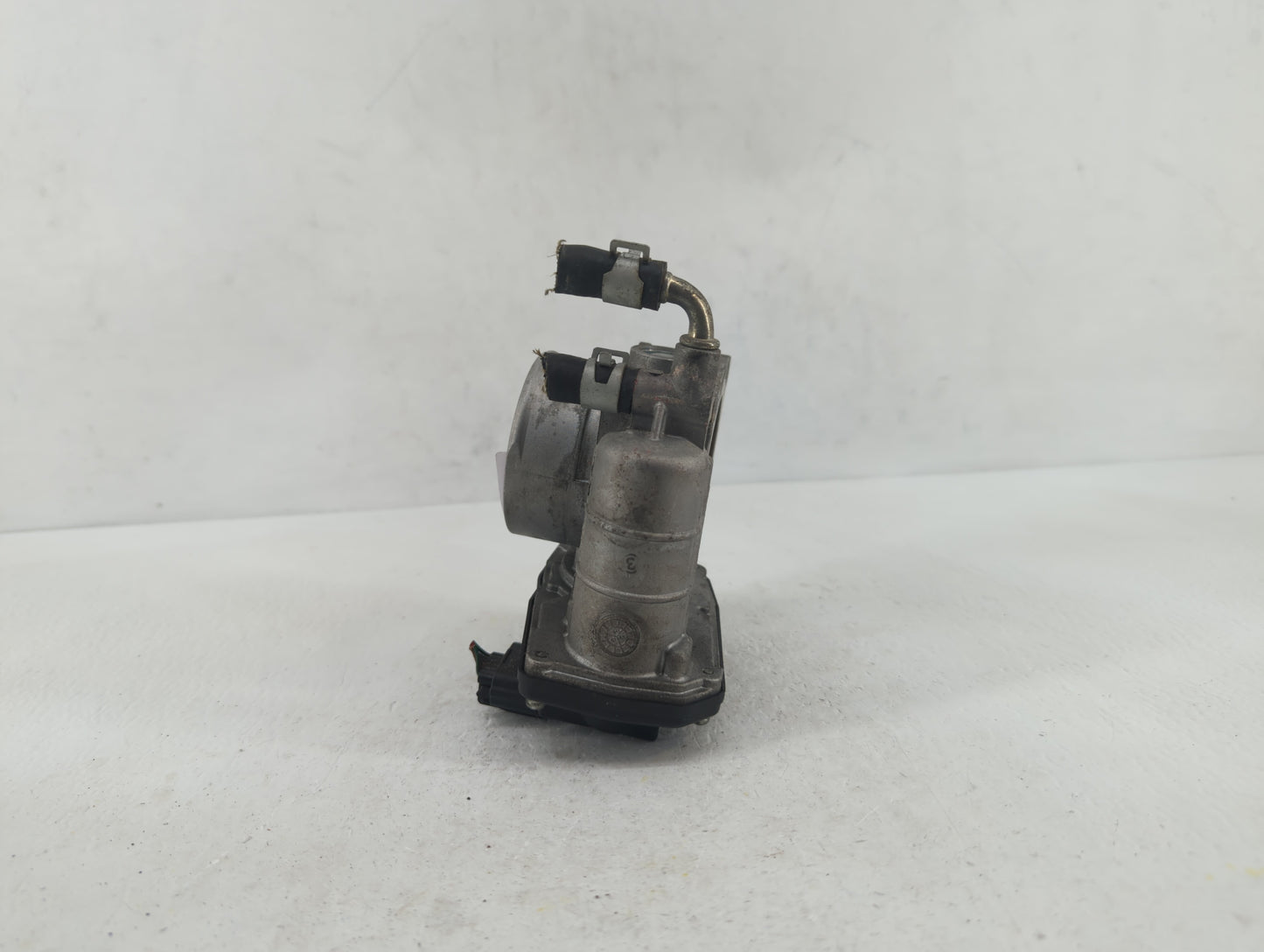 2014-2018 Infiniti Q50 Throttle Body P/N:RME60-21 RME60-12 Fits OEM Used Auto Parts - Oemusedautoparts1.com