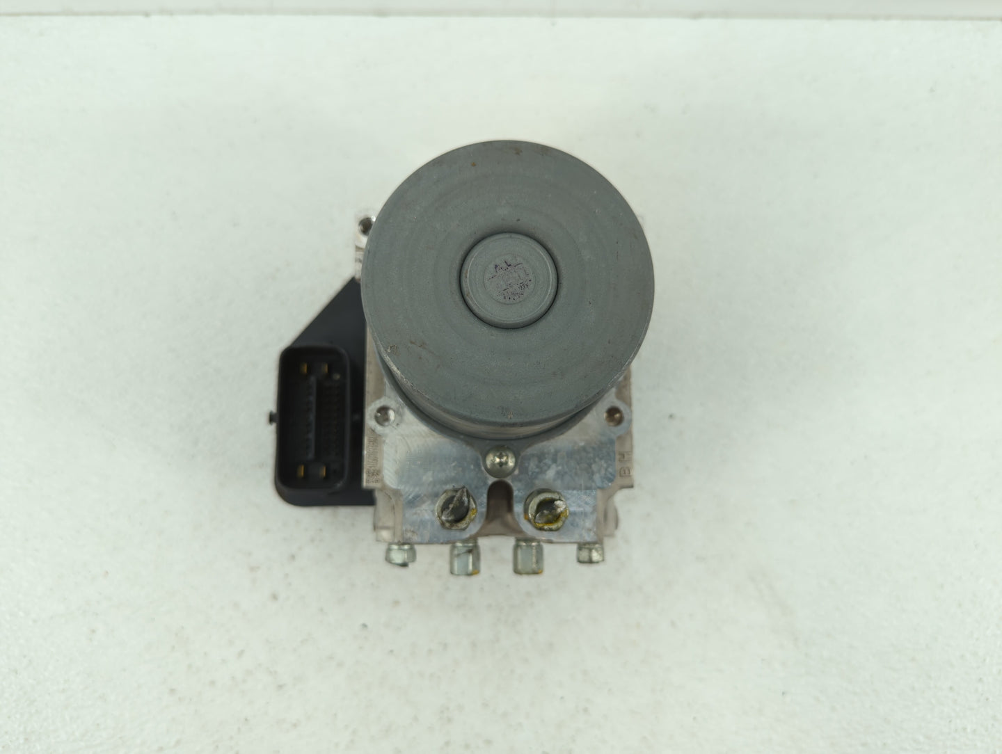 2014-2015 Infiniti Q50 ABS Pump Control Module Replacement P/N:47660 4GB1A Fits Fits 2014 2015 OEM Used Auto Parts - Oemused