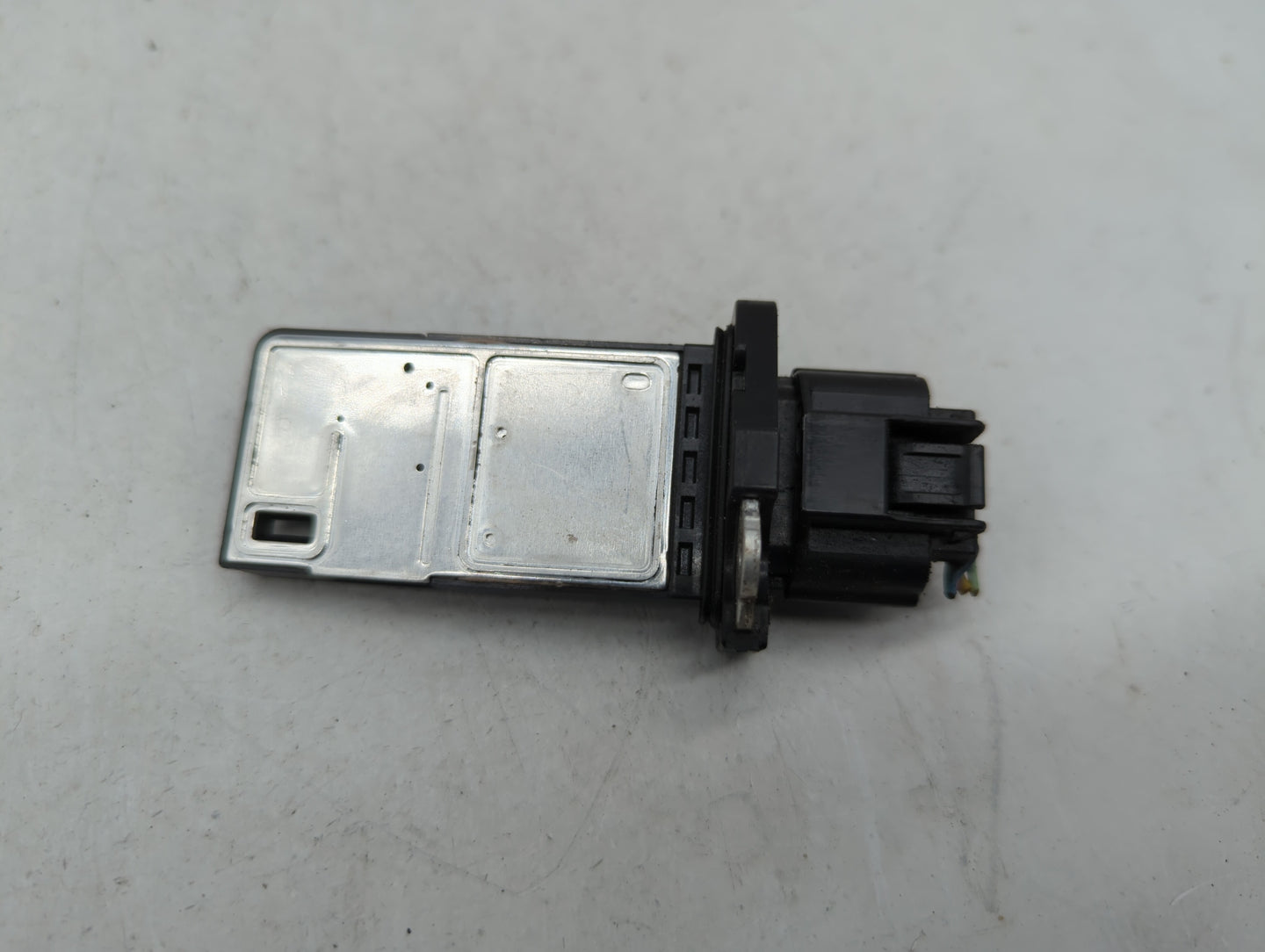 2014-2015 Infiniti Q50 Mass Air Flow Meter Maf - Oemusedautoparts1.com
