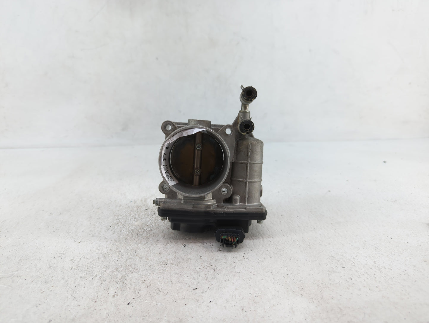 2014-2018 Infiniti Q50 Throttle Body P/N:526-02 RME60-16 Fits OEM Used Auto Parts - Oemusedautoparts1.com