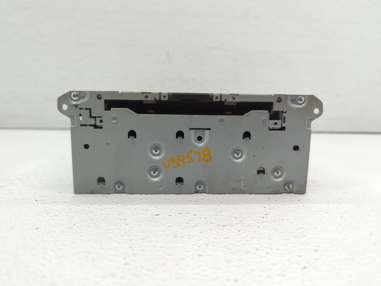 2014-2018 Infiniti Q50 Am Fm Cd Player Radio Receiver - Oemusedautoparts1.com
