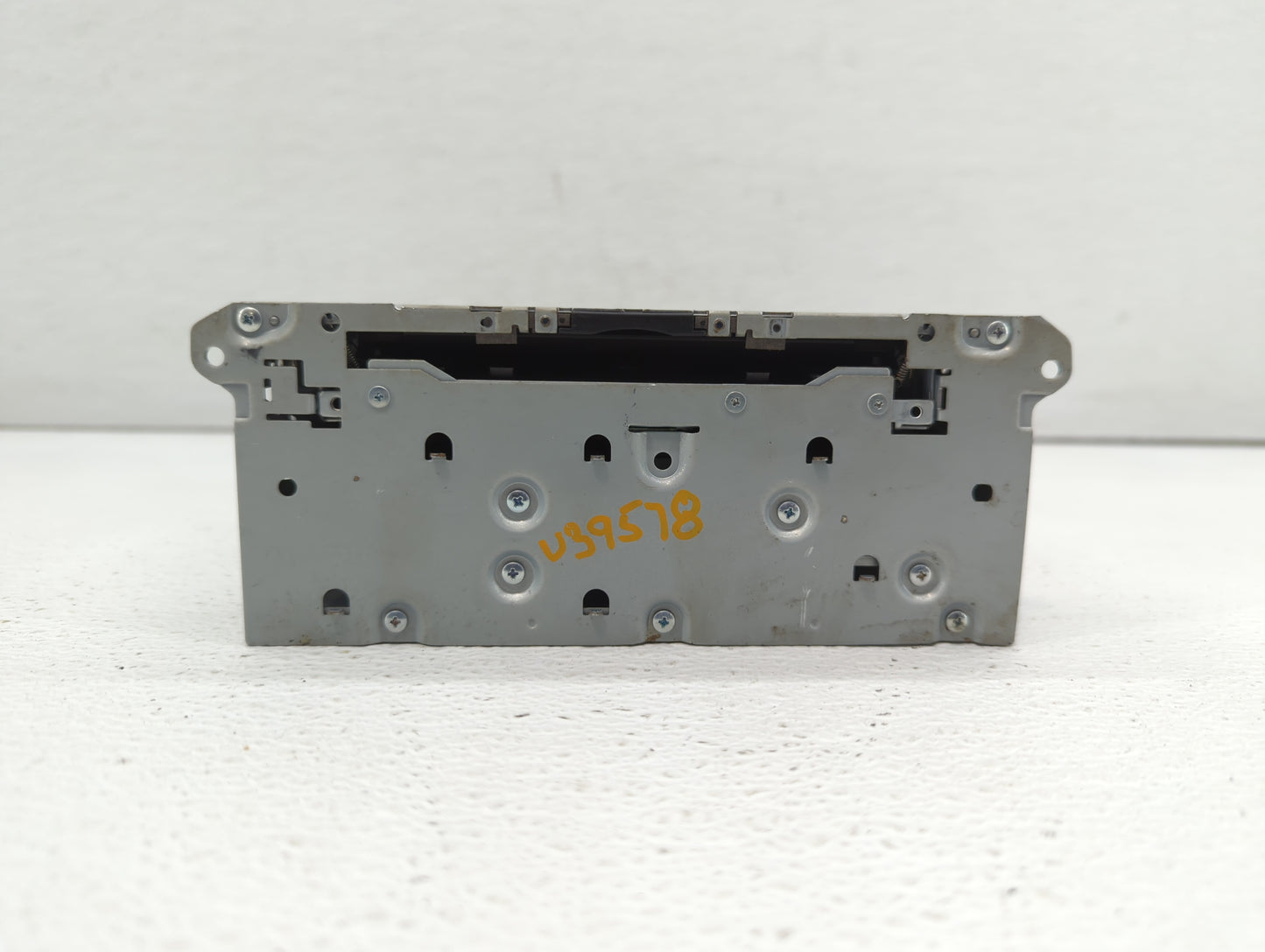 2014-2018 Infiniti Q50 Am Fm Cd Player Radio Receiver - Oemusedautoparts1.com