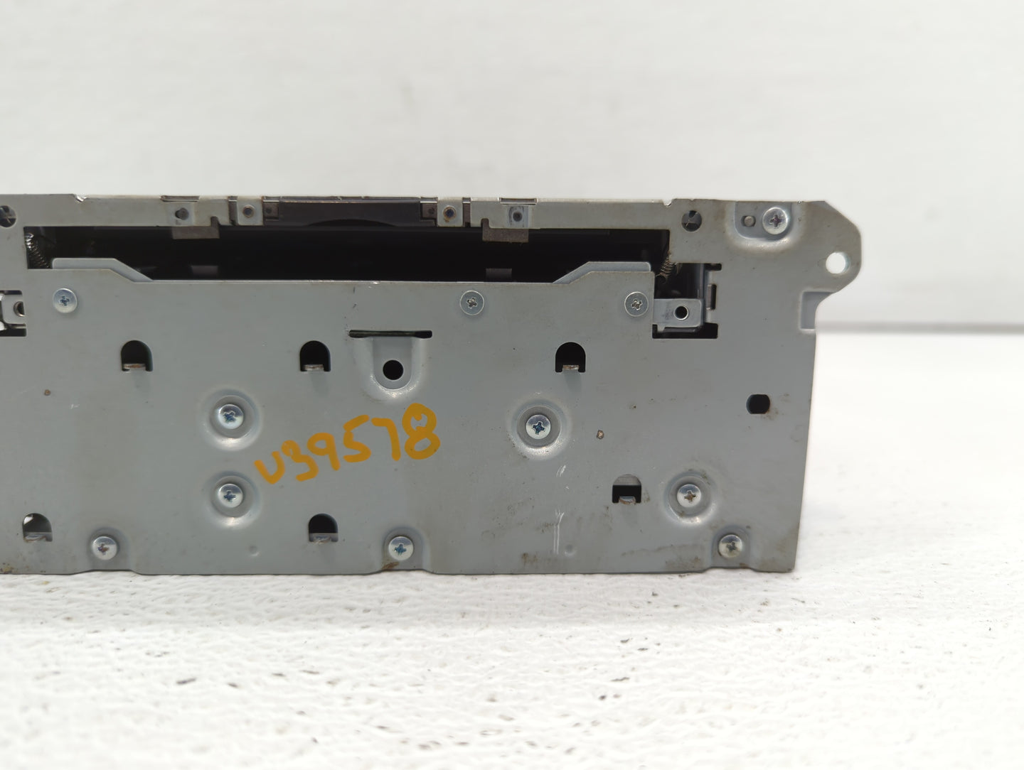 2014-2018 Infiniti Q50 Am Fm Cd Player Radio Receiver - Oemusedautoparts1.com