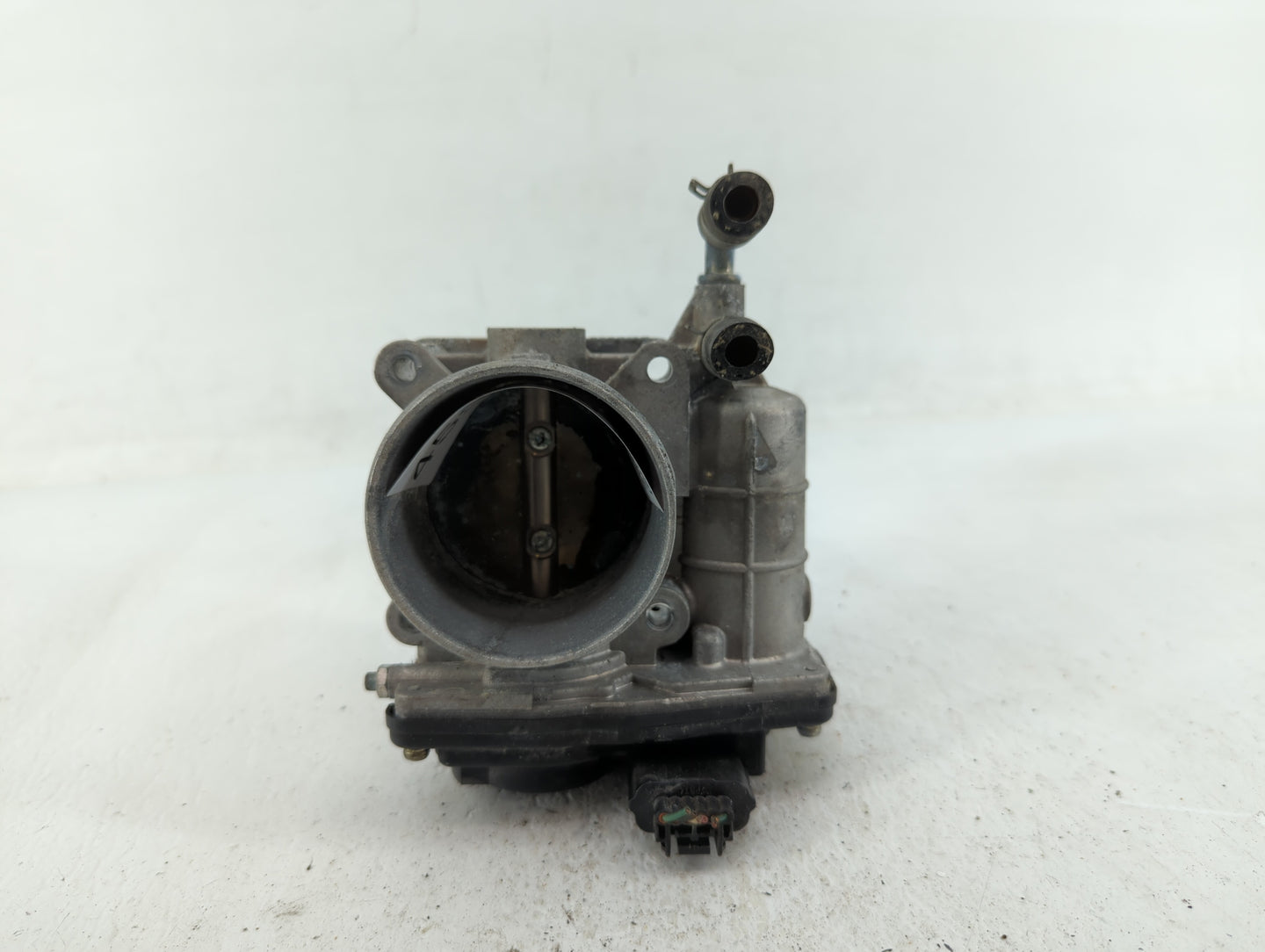 2014-2018 Infiniti Q50 Throttle Body P/N:RME60-21 RME60-16 Fits OEM Used Auto Parts - Oemusedautoparts1.com