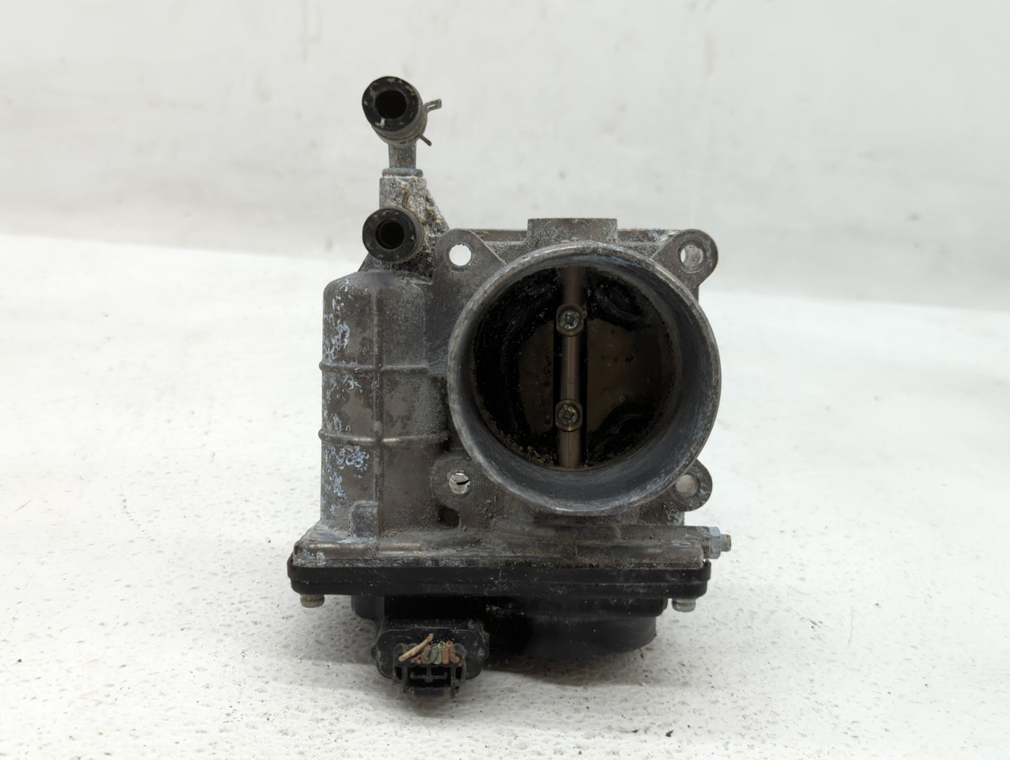 2014-2018 Infiniti Q50 Throttle Body P/N:526-02 RME60-16 Fits OEM Used Auto Parts - Oemusedautoparts1.com