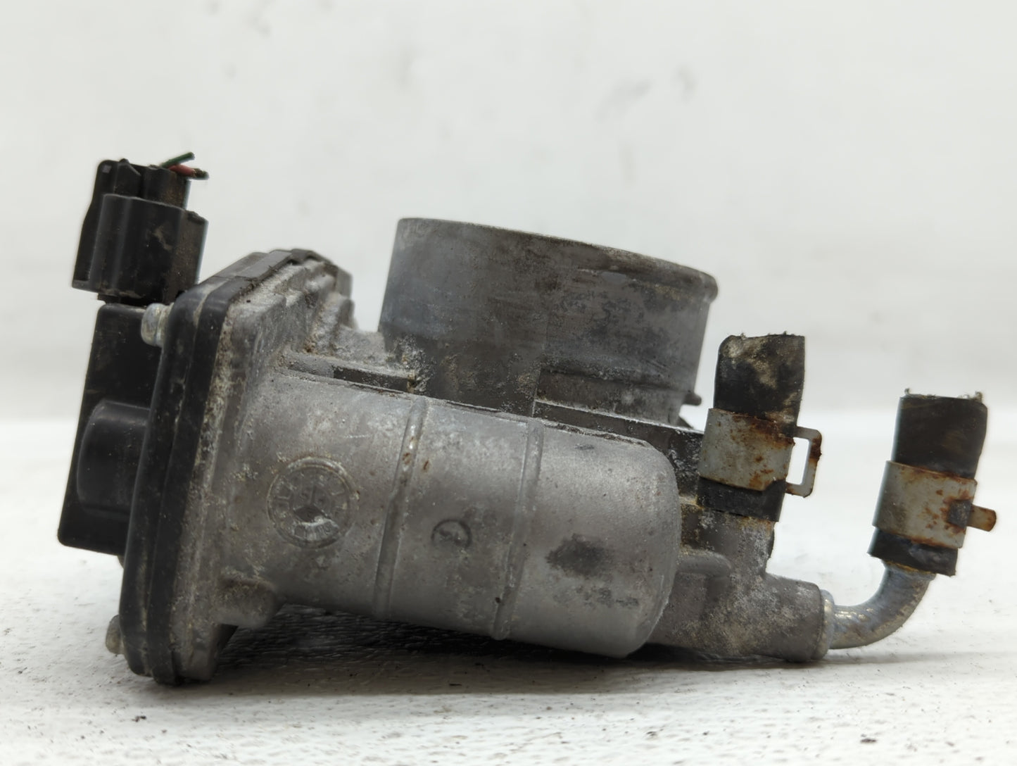 2014-2018 Infiniti Q50 Throttle Body P/N:526-02 RME60-21 Fits OEM Used Auto Parts - Oemusedautoparts1.com