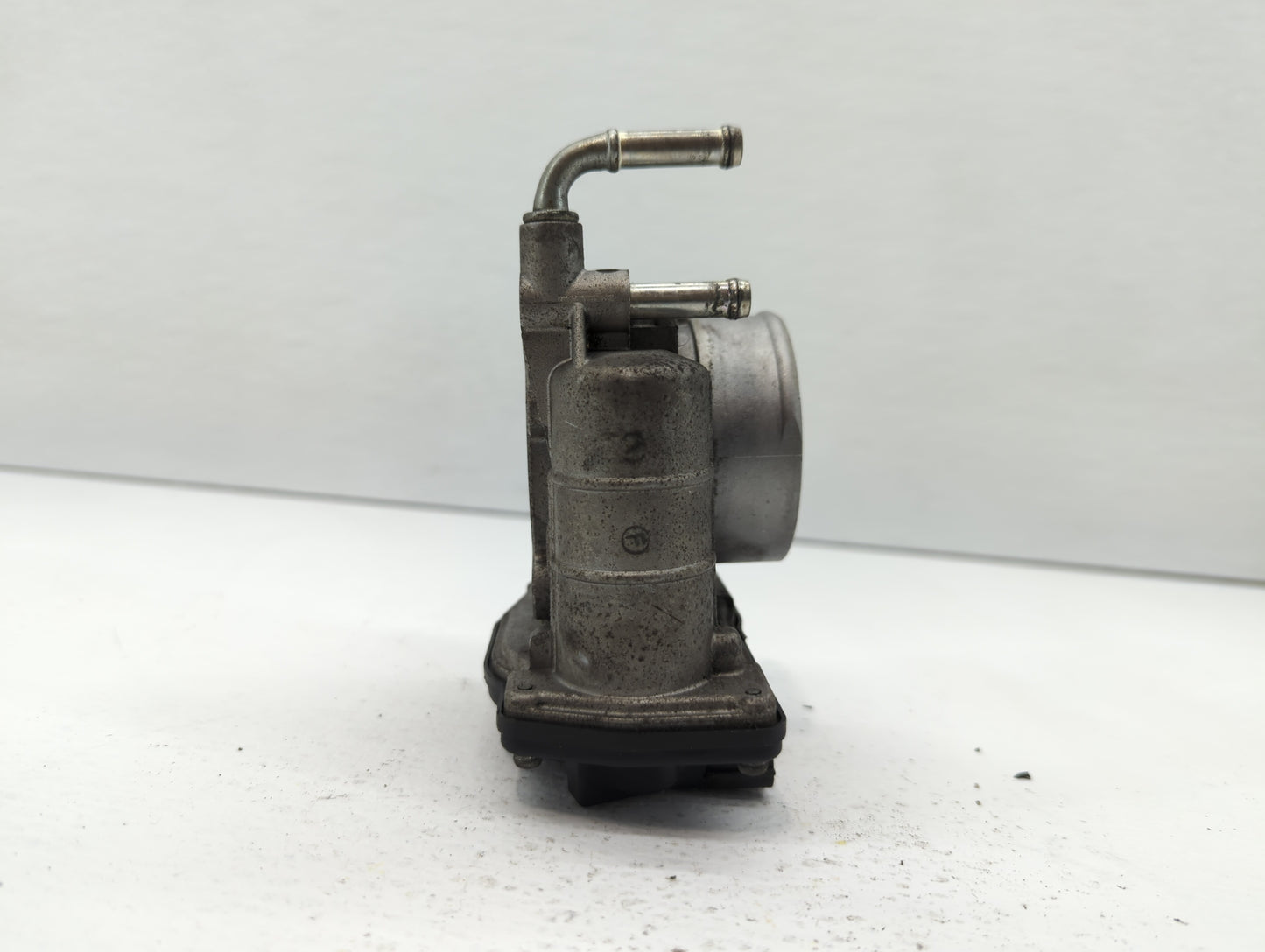 2014-2018 Infiniti Q50 Throttle Body P/N:526-02 RME60-16 Fits OEM Used Auto Parts - Oemusedautoparts1.com
