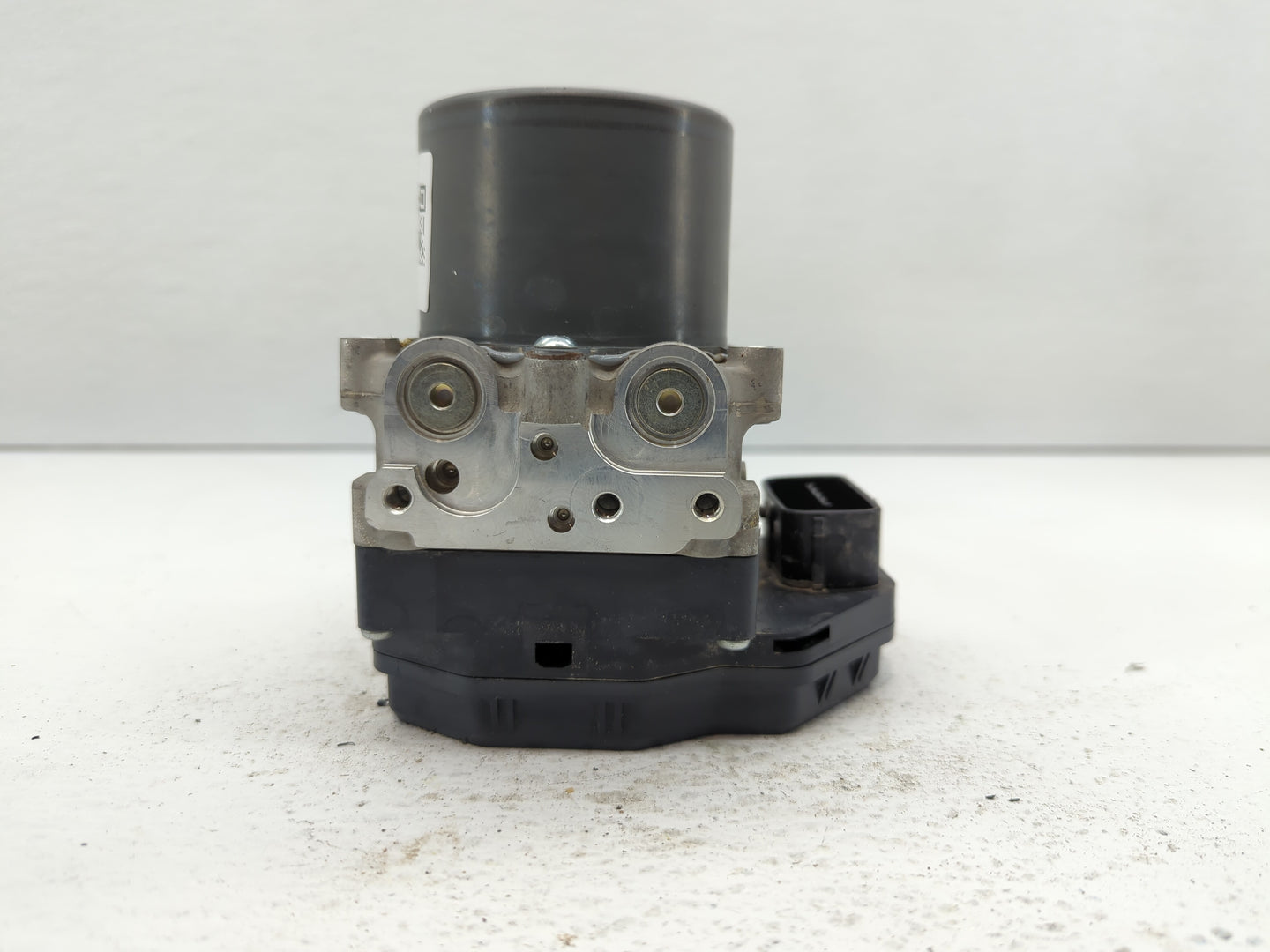 2014-2015 Infiniti Q50 ABS Pump Control Module Replacement P/N:47660 4GB1A Fits Fits 2014 2015 OEM Used Auto Parts - Oemused