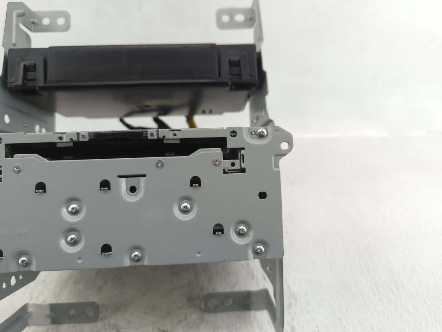 2014-2018 Infiniti Q50 Am Fm Cd Player Radio Receiver - Oemusedautoparts1.com