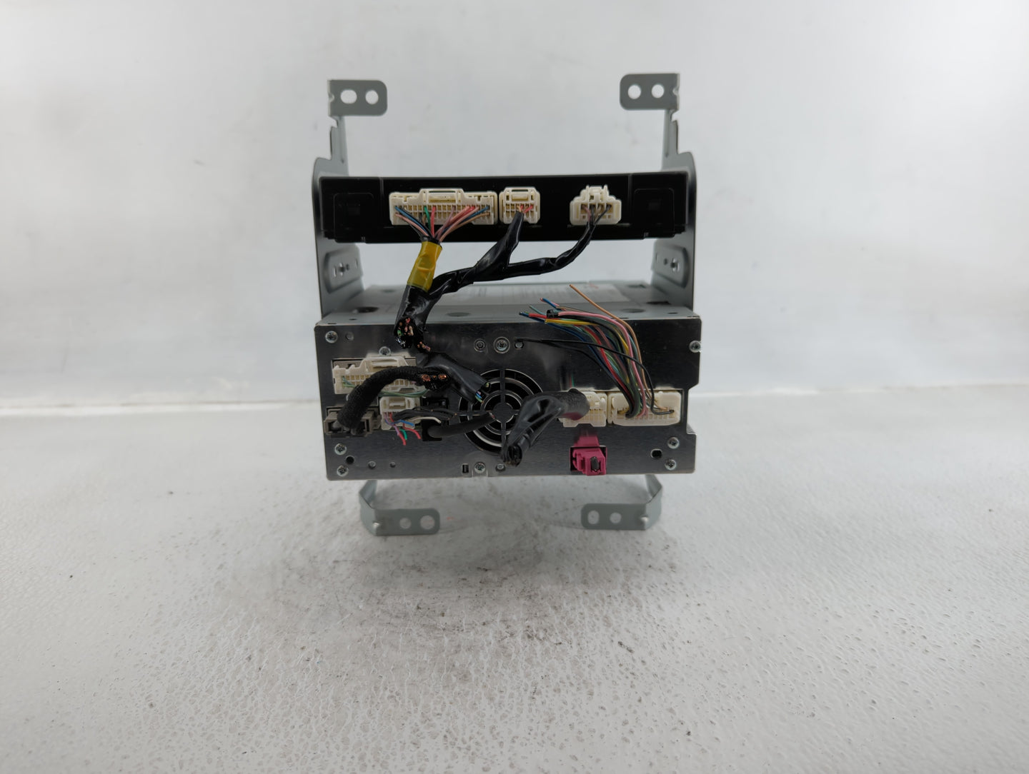 2014-2018 Infiniti Q50 Am Fm Cd Player Radio Receiver - Oemusedautoparts1.com