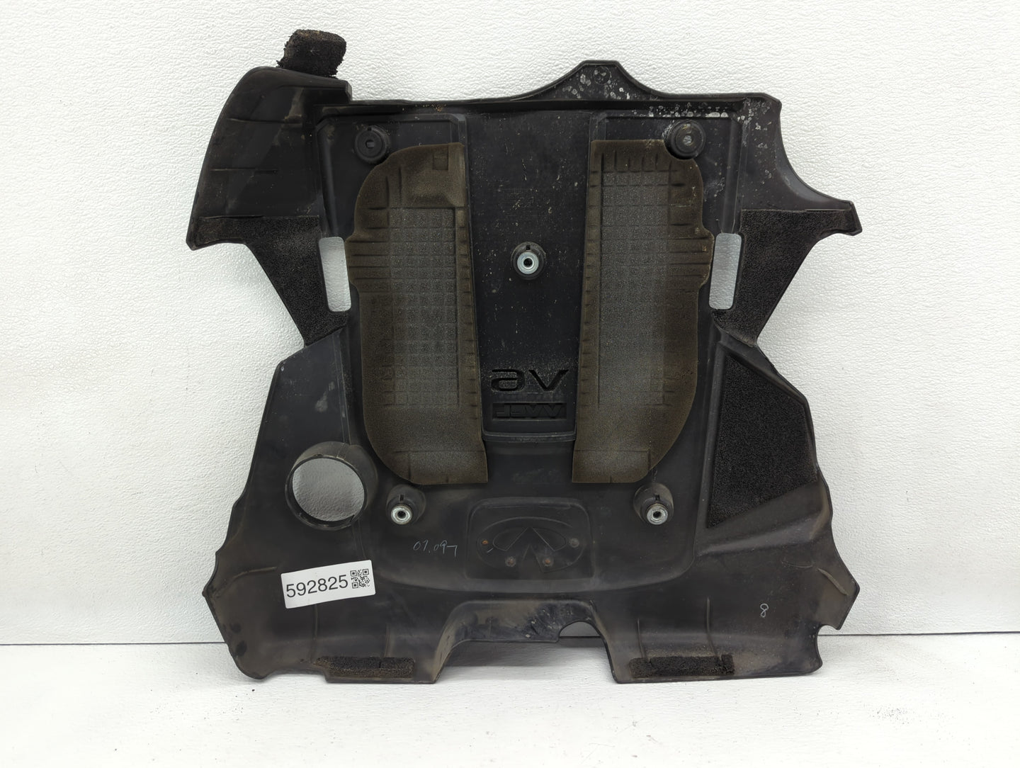 2015 Infiniti Q50 Engine Cover 592825 - Oemusedautoparts1.com