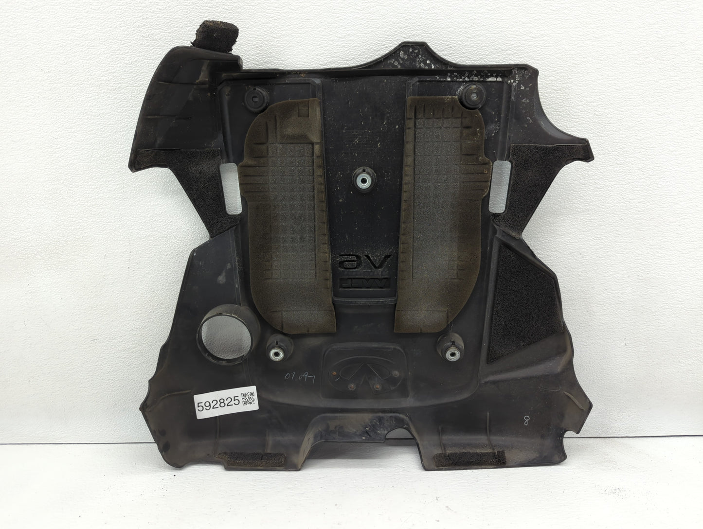 2015 Infiniti Q50 Engine Cover 592825 - Oemusedautoparts1.com