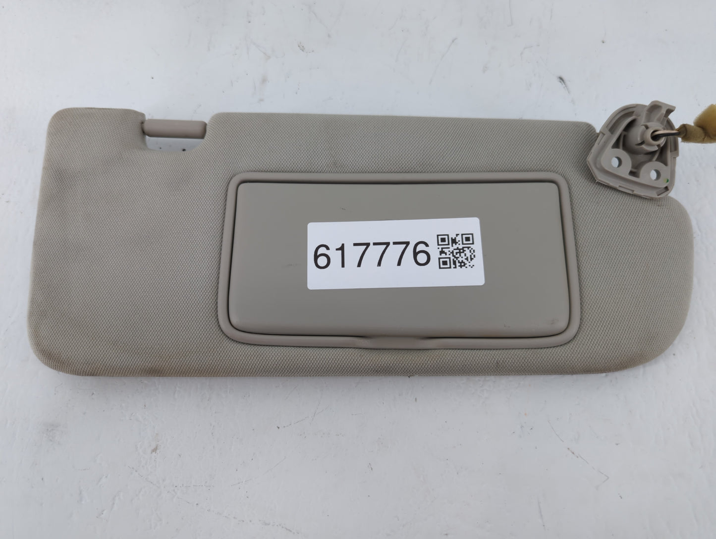 2014-2020 Infiniti Q50 Sun Visor Shade Replacement Passenger Right Mirror Fits Fits 2014 2015 2016 2017 2018 2019 2020 OEM U