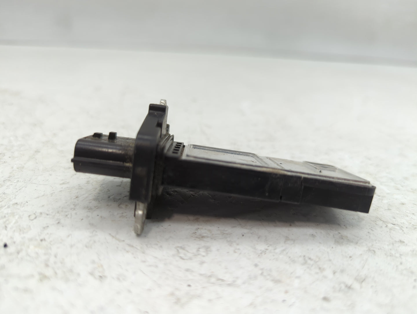 2014-2015 Infiniti Q50 Mass Air Flow Meter Maf - Oemusedautoparts1.com