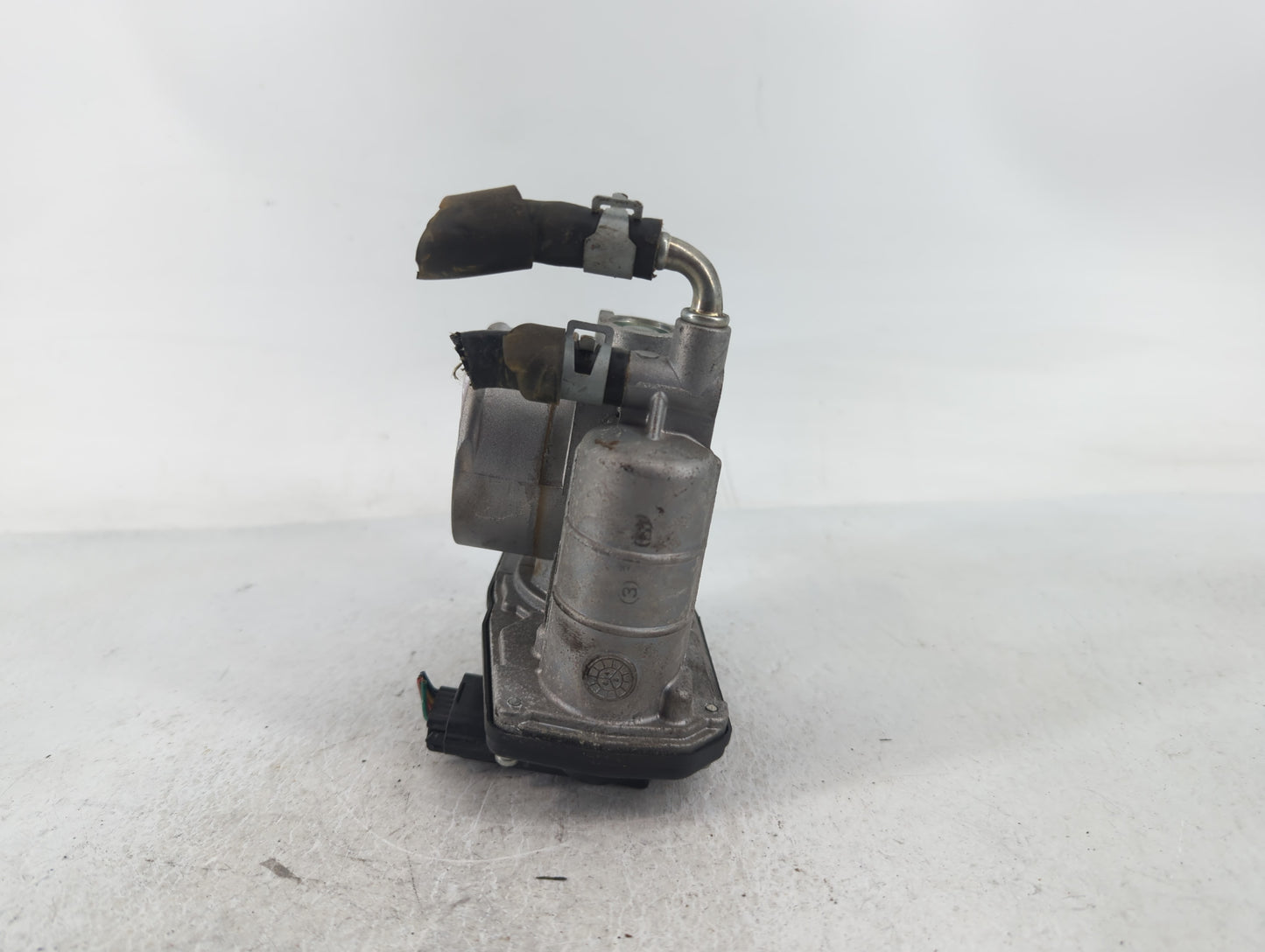 2014-2018 Infiniti Q50 Throttle Body P/N:4414 526-02 Fits OEM Used Auto Parts - Oemusedautoparts1.com