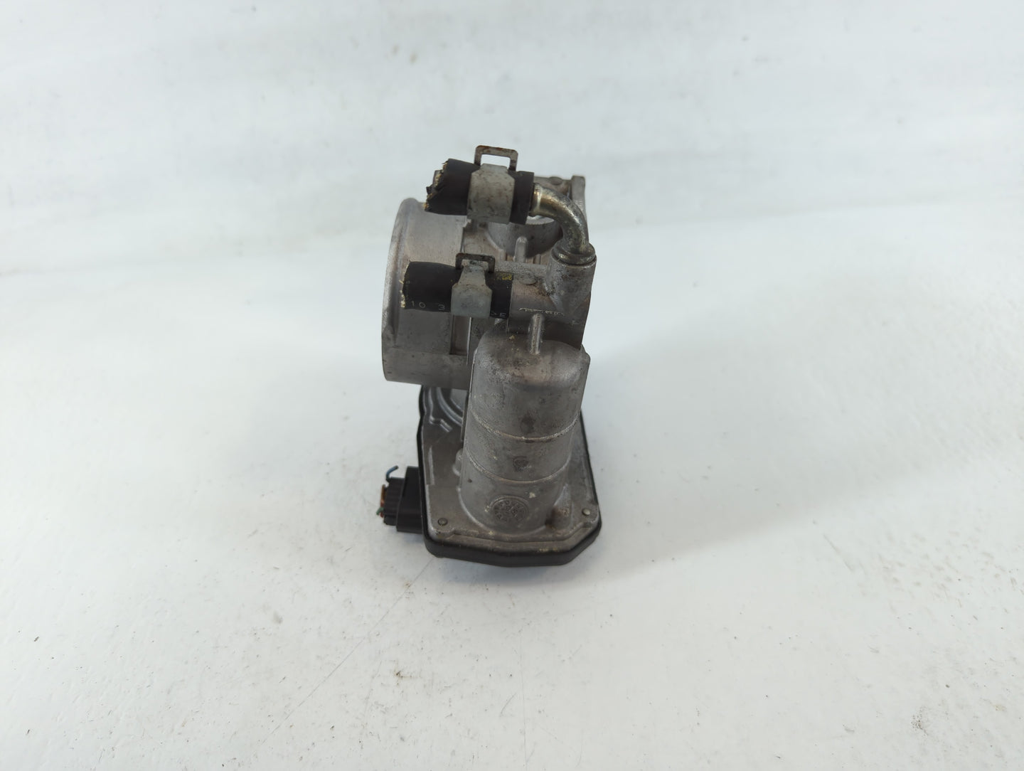 2014-2018 Infiniti Q50 Throttle Body P/N:0407H RME60-21 Fits OEM Used Auto Parts - Oemusedautoparts1.com