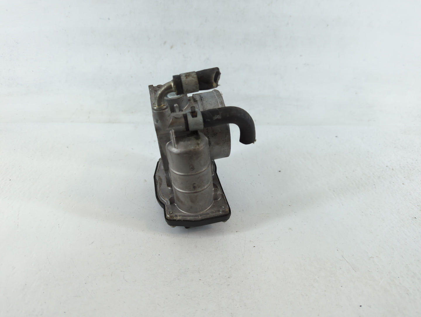 2014-2018 Infiniti Q50 Throttle Body P/N:5Y25H RME60-16 Fits OEM Used Auto Parts - Oemusedautoparts1.com