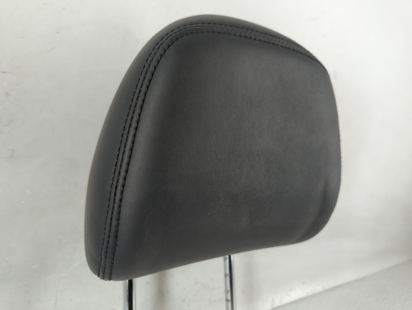 2015 Infiniti Q50 Headrest Head Rest Front Driver Passenger Seat Black - Oemusedautoparts1.com