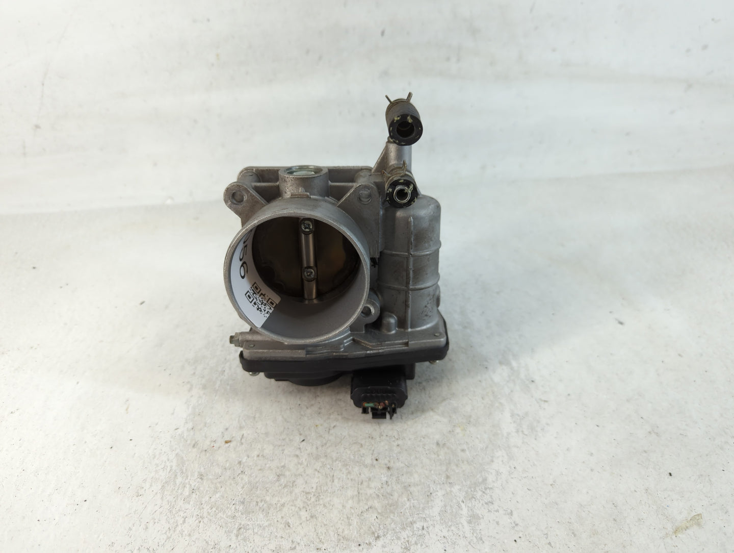 2014-2018 Infiniti Q50 Throttle Body P/N:K 5926 526-01 Fits OEM Used Auto Parts - Oemusedautoparts1.com
