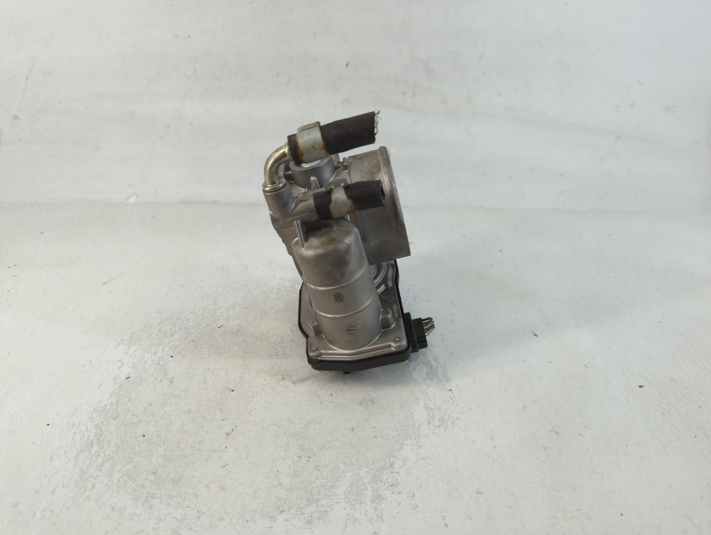 2014-2018 Infiniti Q50 Throttle Body P/N:5126H RME60-16 Fits OEM Used Auto Parts - Oemusedautoparts1.com