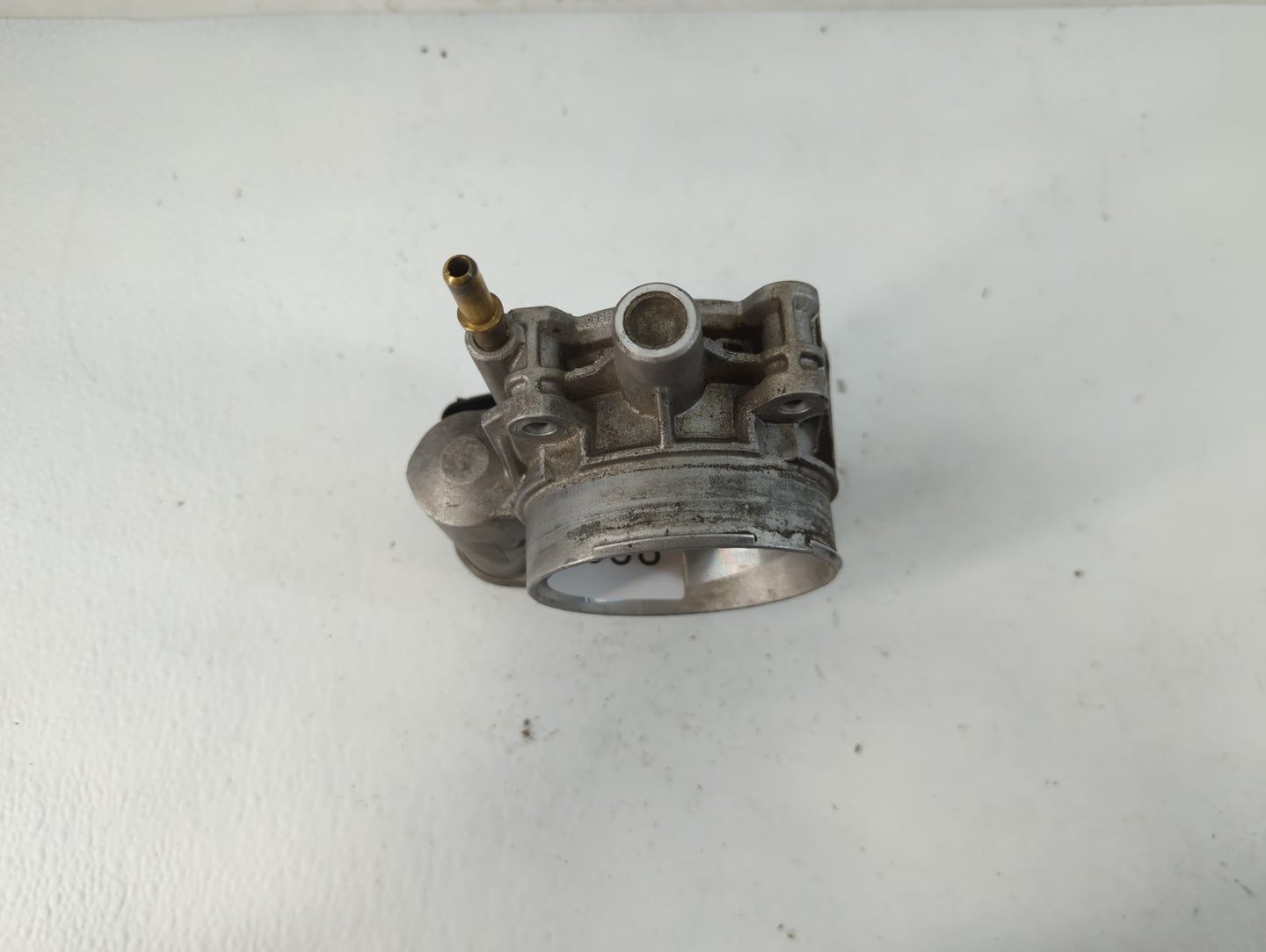 2014-2018 Infiniti Q50 Throttle Body P/N:050 04F 3202 Fits OEM Used Auto Parts - Oemusedautoparts1.com