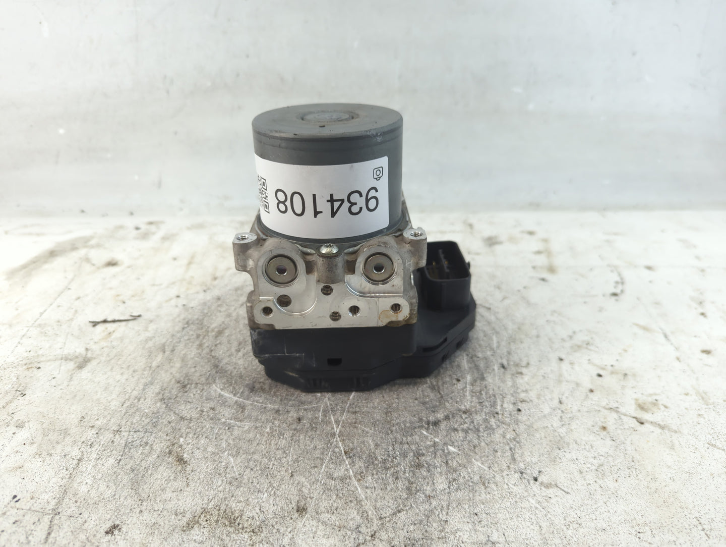 2014-2015 Infiniti Q50 ABS Pump Control Module Replacement P/N:133800-5790 Fits Fits 2014 2015 OEM Used Auto Parts - Oemused