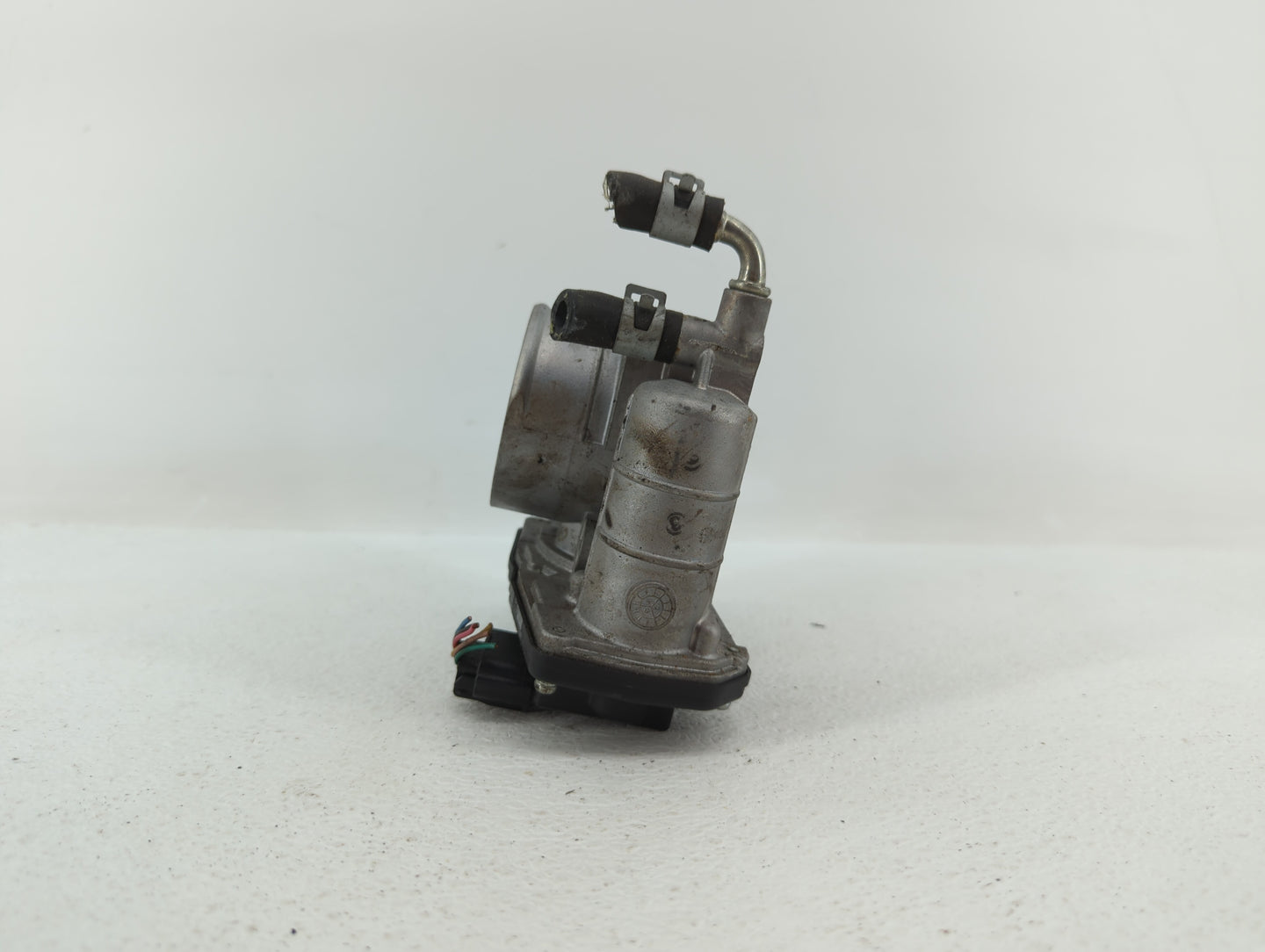 2014-2015 Infiniti Q60 Throttle Body P/N:RME60-21 RME60-12 Fits OEM Used Auto Parts - Oemusedautoparts1.com