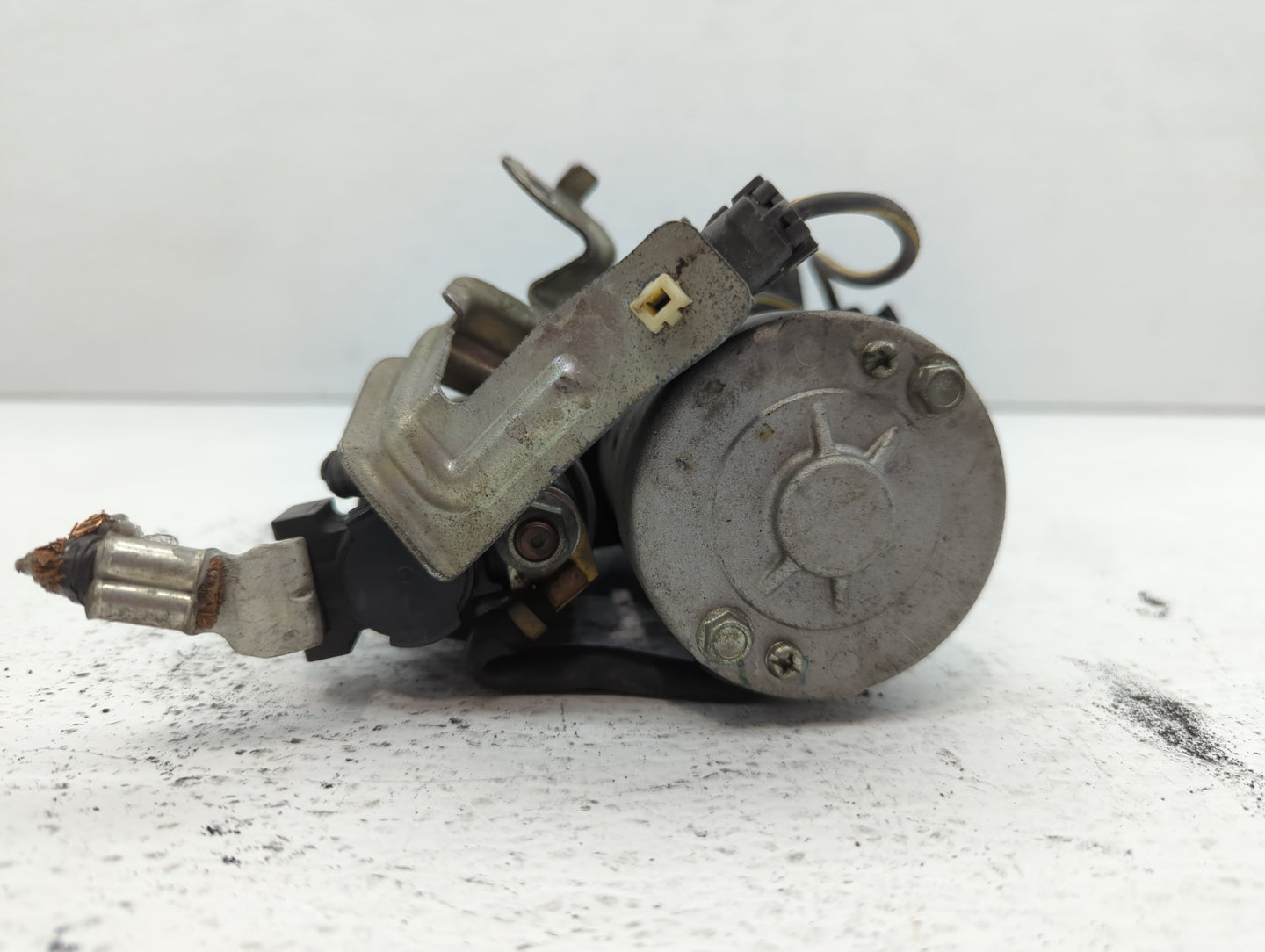 2014-2019 Infiniti Q70 Car Starter Motor Solenoid OEM P/N:23300 EY00E Fits OEM Used Auto Parts - Oemusedautoparts1.com