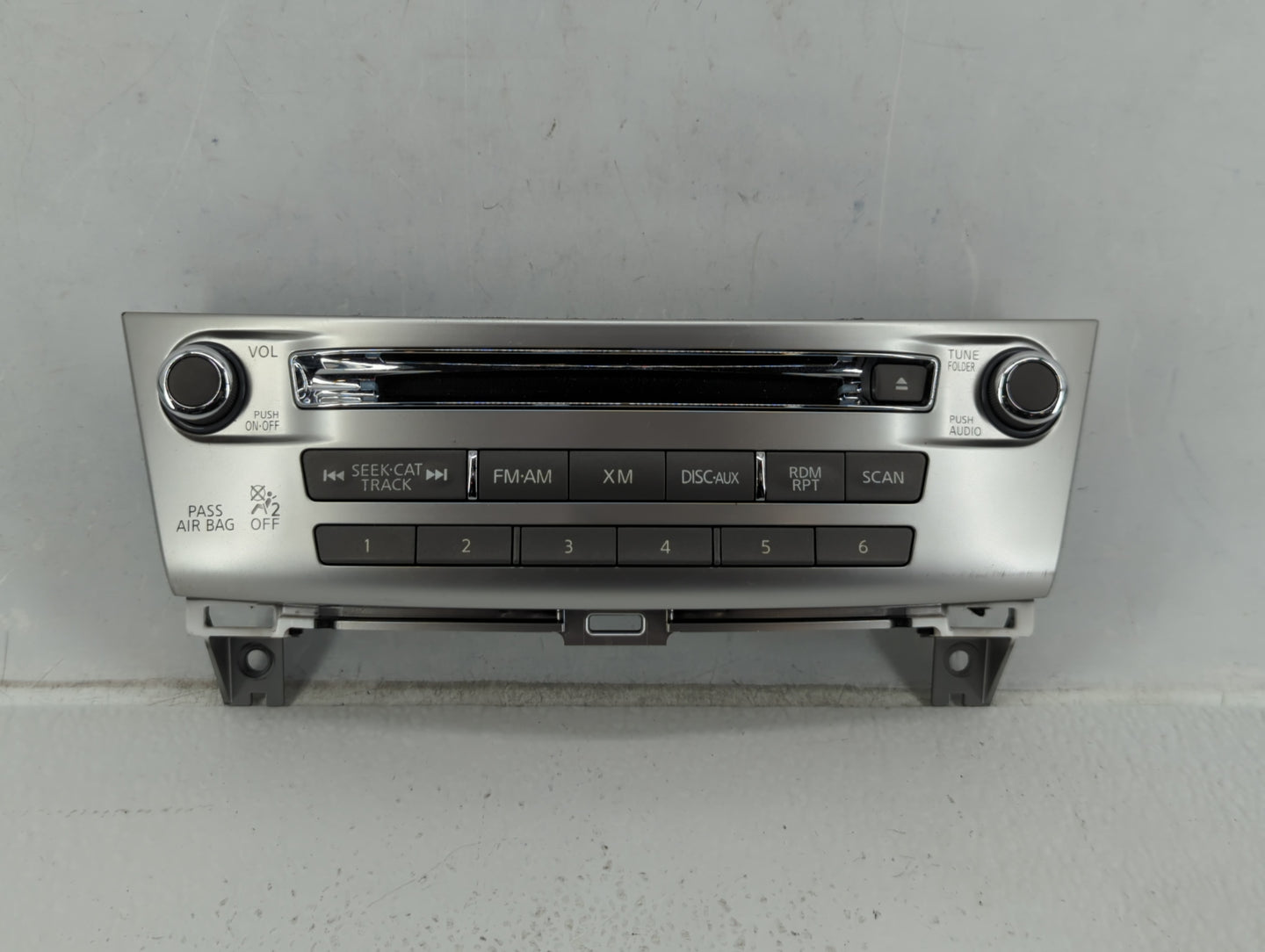 2015 Infiniti Qx30 Radio AM FM Cd Player Receiver Replacement P/N:253913JA0A Fits Fits 2013 2014 2016 OEM Used Auto Parts - 