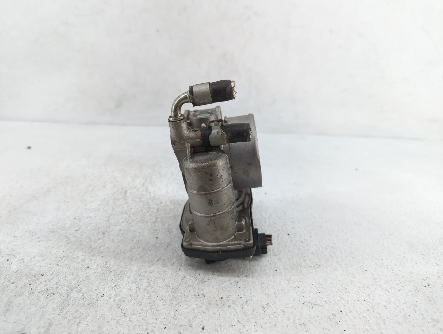 2014-2017 Infiniti Qx50 Throttle Body P/N:526-02 RME60-16 Fits OEM Used Auto Parts - Oemusedautoparts1.com