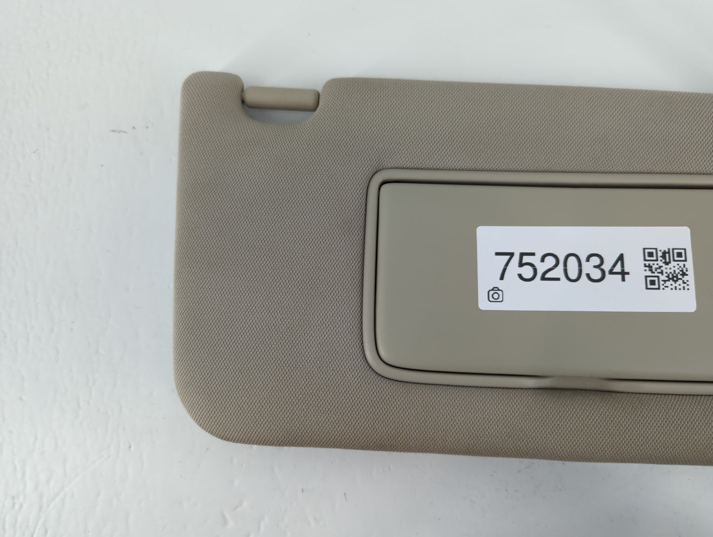 2014-2017 Infiniti Qx50 Sun Visor Shade Replacement Passenger Right Mirror Fits OEM Used Auto Parts - Oemusedautoparts1.com