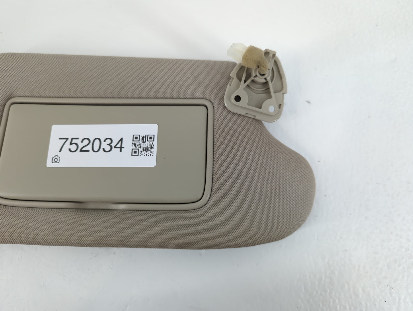 2014-2017 Infiniti Qx50 Sun Visor Shade Replacement Passenger Right Mirror Fits OEM Used Auto Parts - Oemusedautoparts1.com