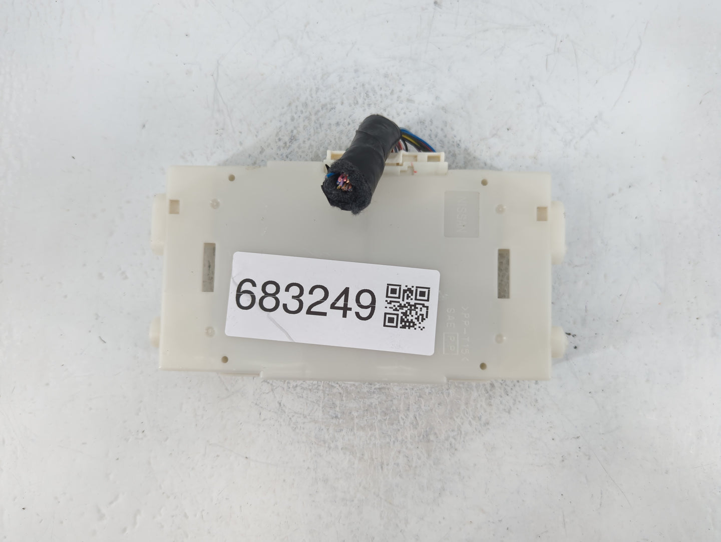 2015 Infiniti Qx56 Radio AM FM Cd Player Receiver Replacement P/N:27760 1ZS2A Fits OEM Used Auto Parts - Oemusedautoparts1.c