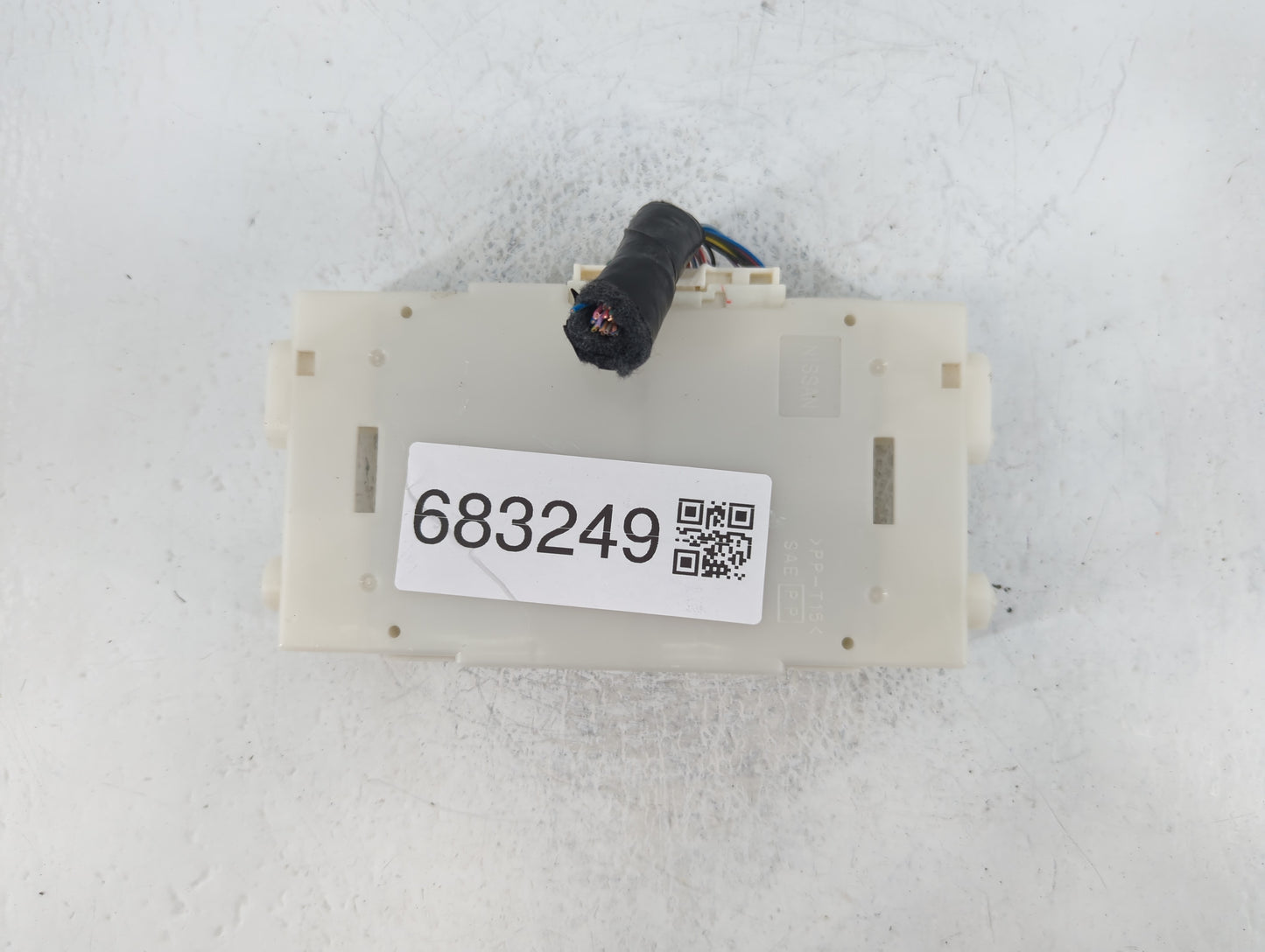2015 Infiniti Qx56 Radio AM FM Cd Player Receiver Replacement P/N:27760 1ZS2A Fits OEM Used Auto Parts - Oemusedautoparts1.c