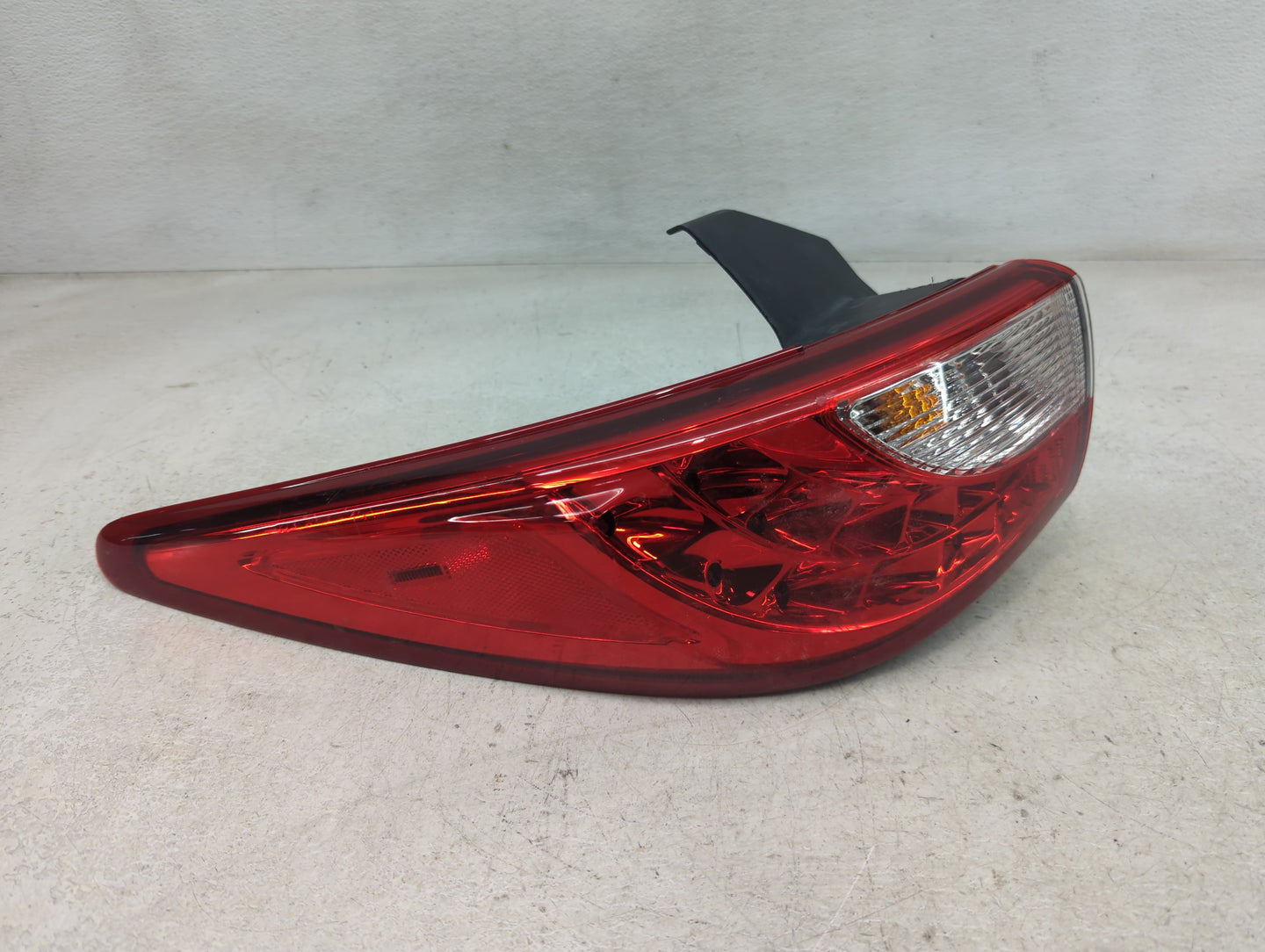 2014-2015 Infiniti Qx60 Tail Light Assembly Driver Left OEM P/N:949 674 949 673 Fits Fits 2013 2014 2015 OEM Used Auto Parts