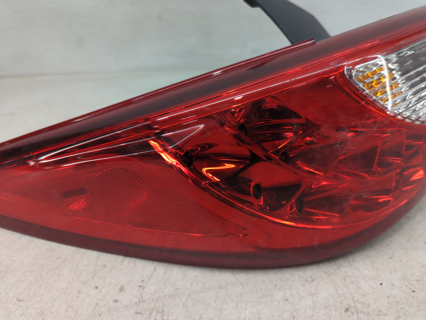 2014-2015 Infiniti Qx60 Tail Light Assembly Driver Left OEM P/N:949 674 949 673 Fits Fits 2013 2014 2015 OEM Used Auto Parts